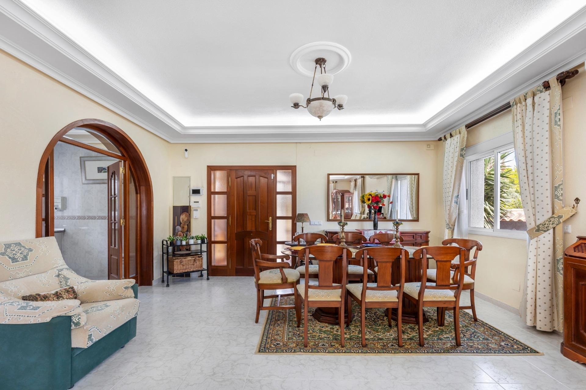 Használt Ingatlanok - Villa -
Rojales - Pueblo Bravo