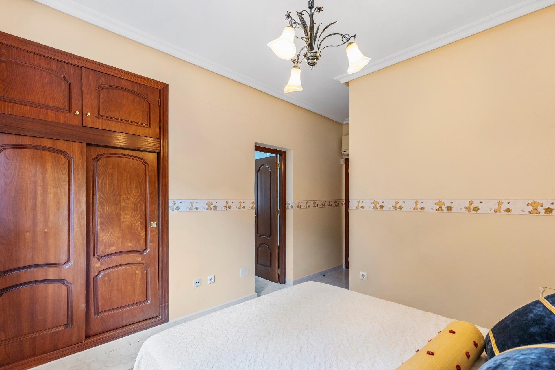 Használt Ingatlanok - Villa -
Rojales - Pueblo Bravo