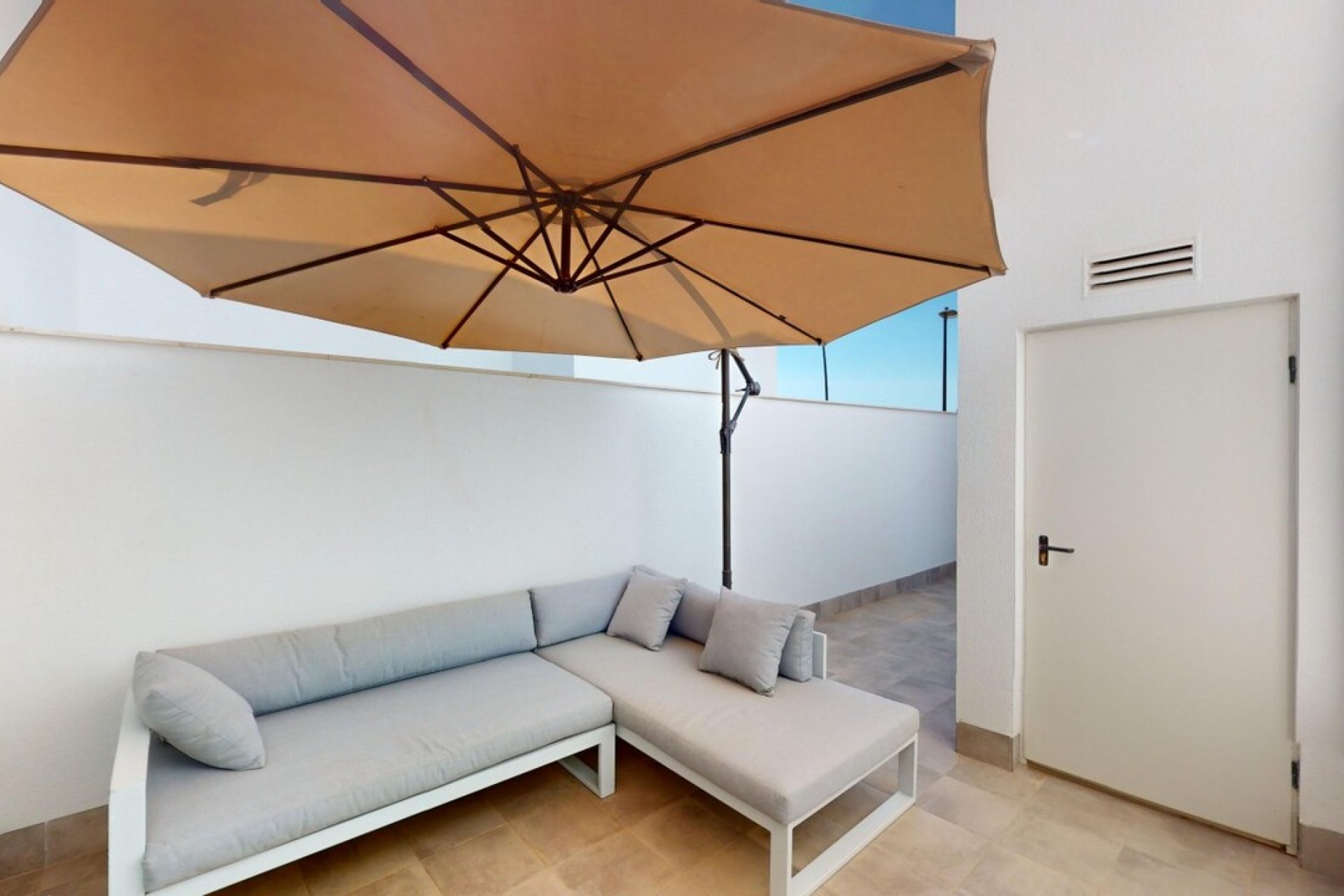 Használt Ingatlanok - Villa -
Roldan - Inland