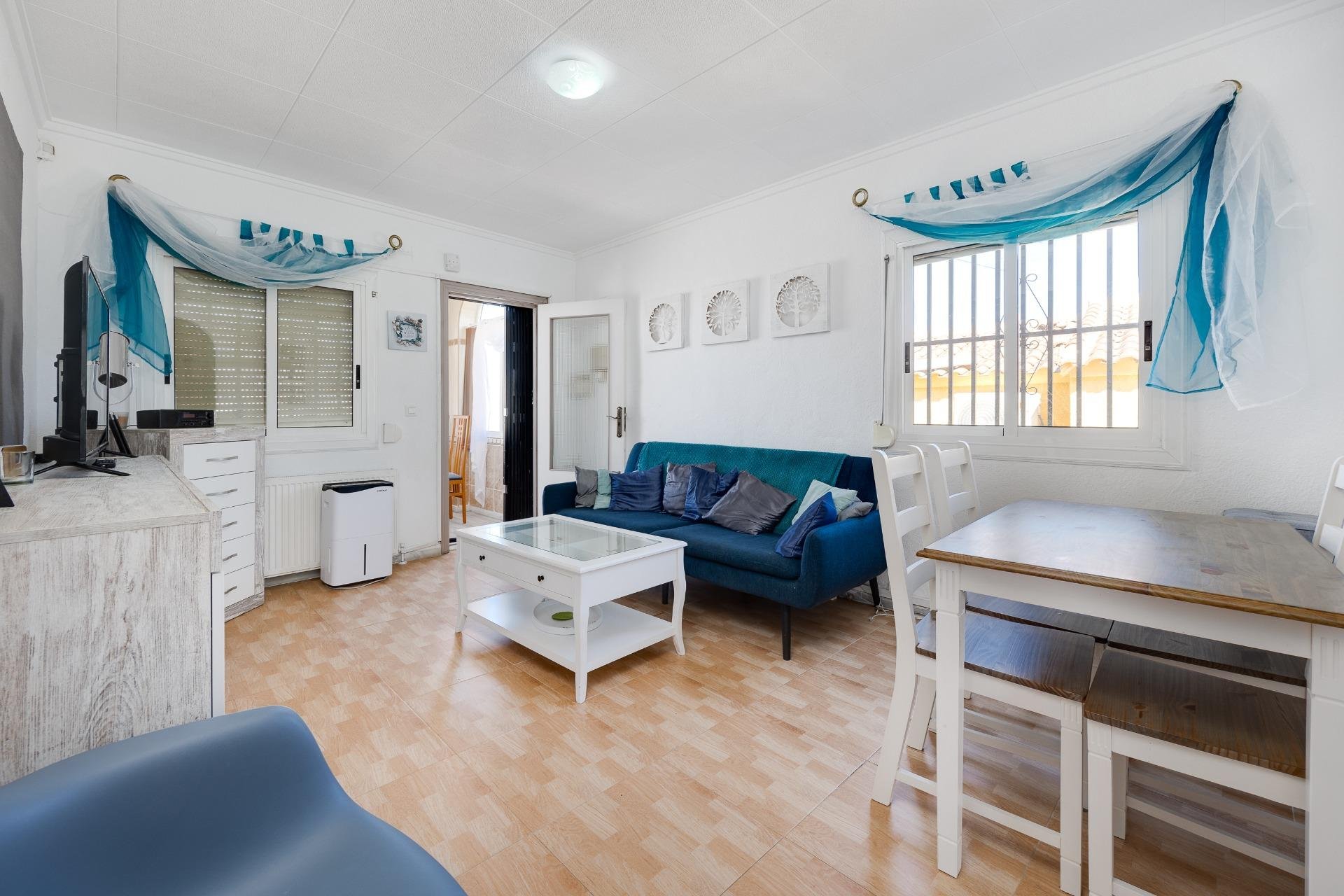 Használt Ingatlanok - Villa -
San Fulgencio - La Marina