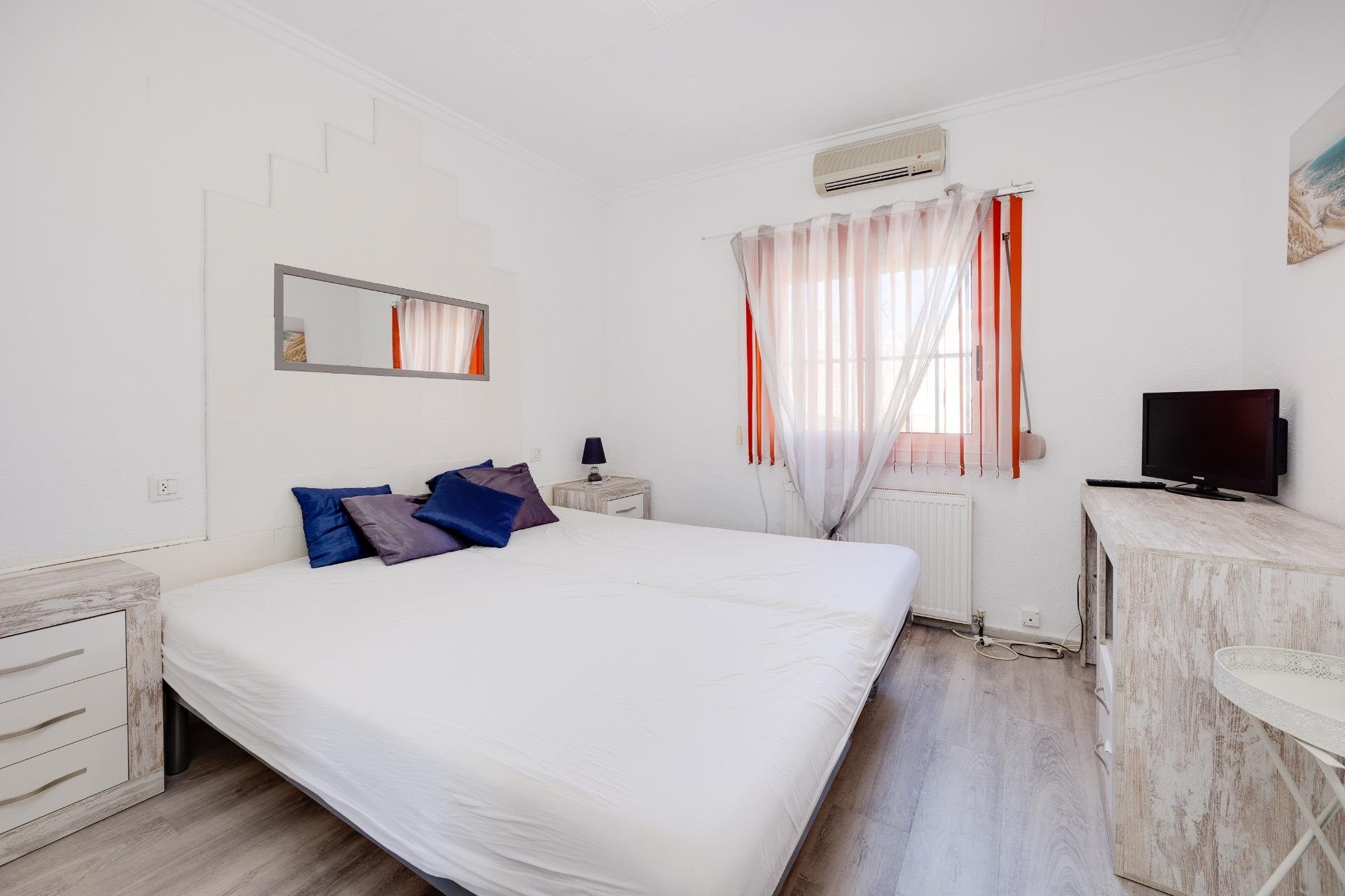 Használt Ingatlanok - Villa -
San Fulgencio - La Marina