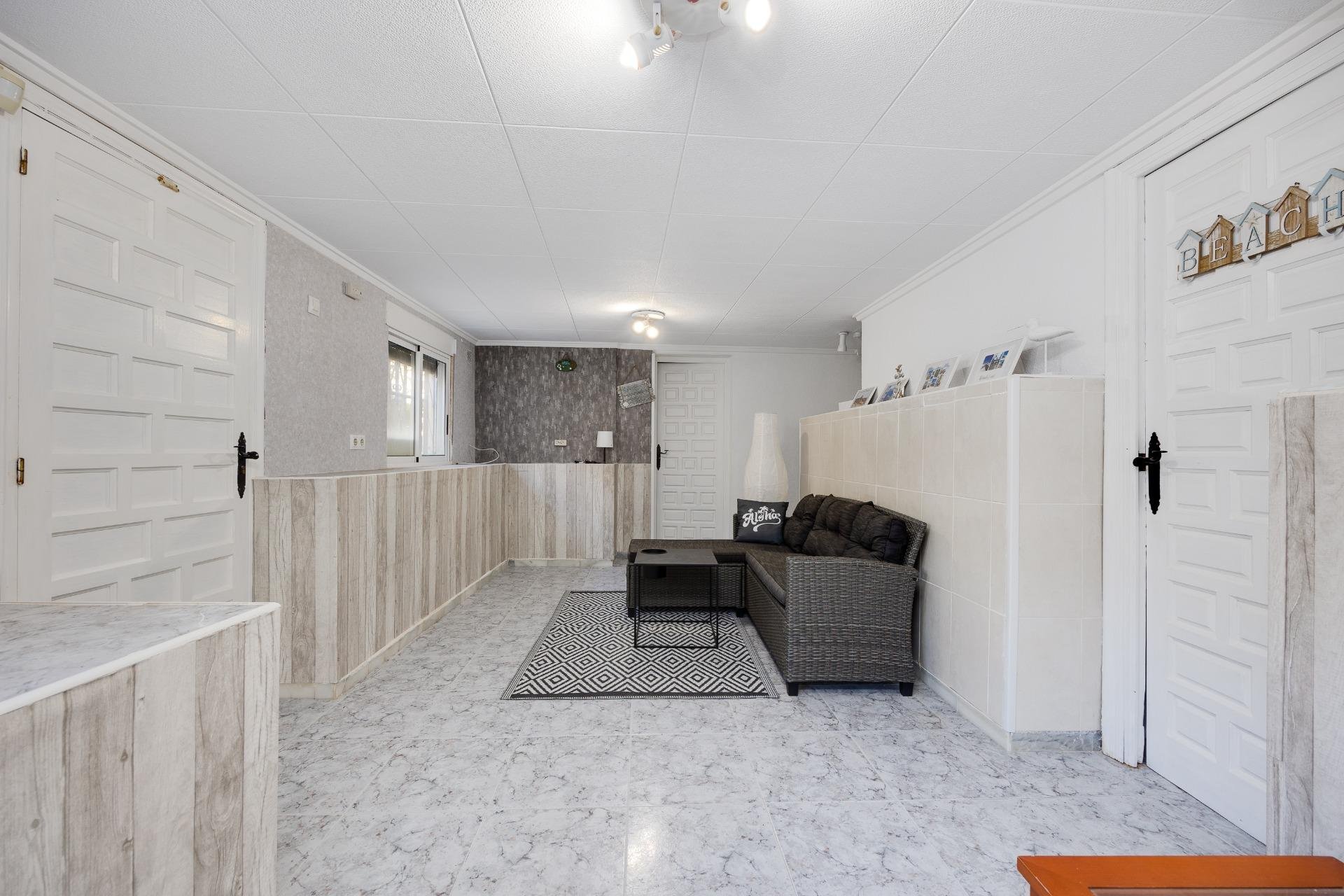 Használt Ingatlanok - Villa -
San Fulgencio - La Marina