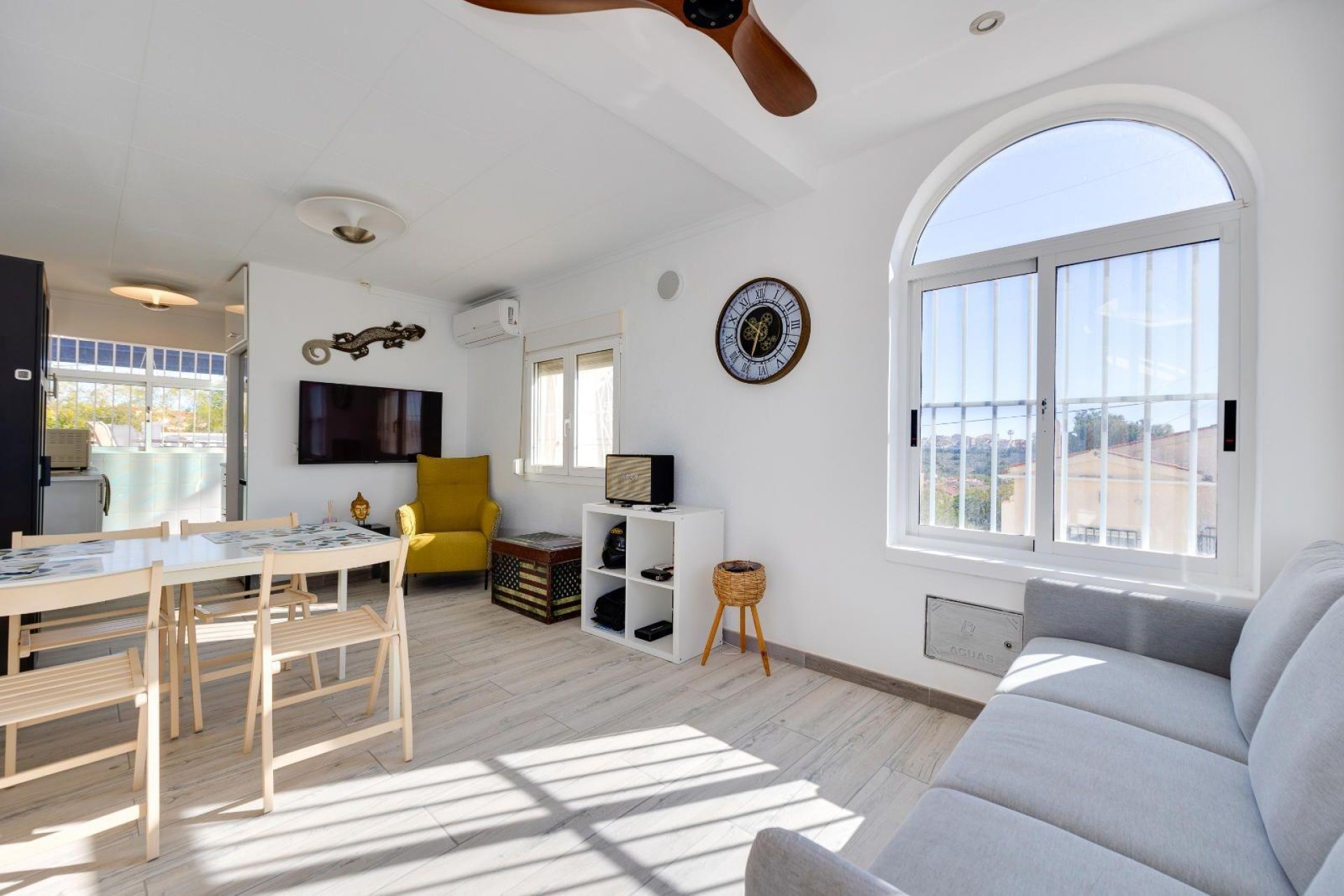 Használt Ingatlanok - Villa -
San Fulgencio - La Marina