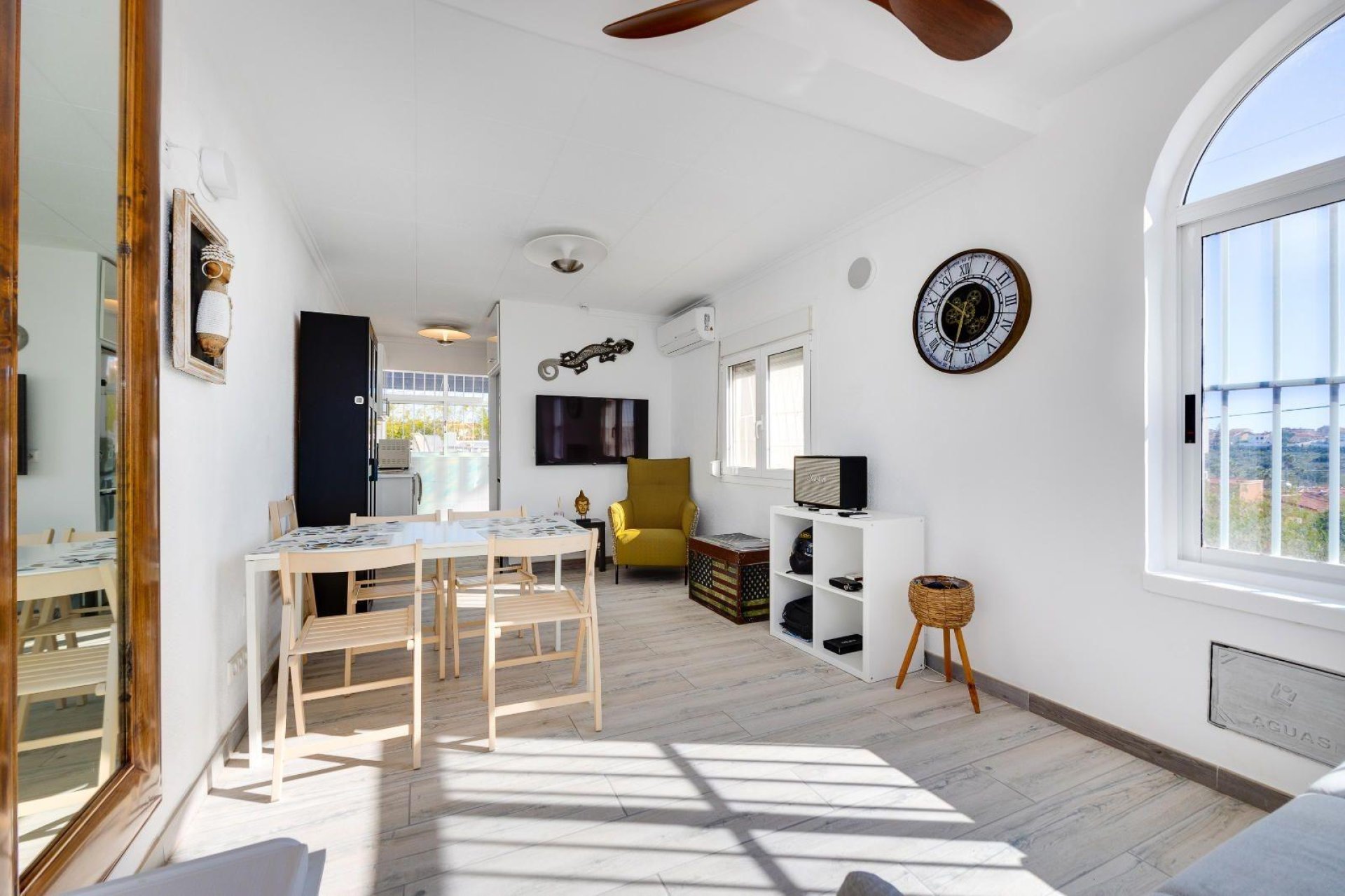 Használt Ingatlanok - Villa -
San Fulgencio - La Marina