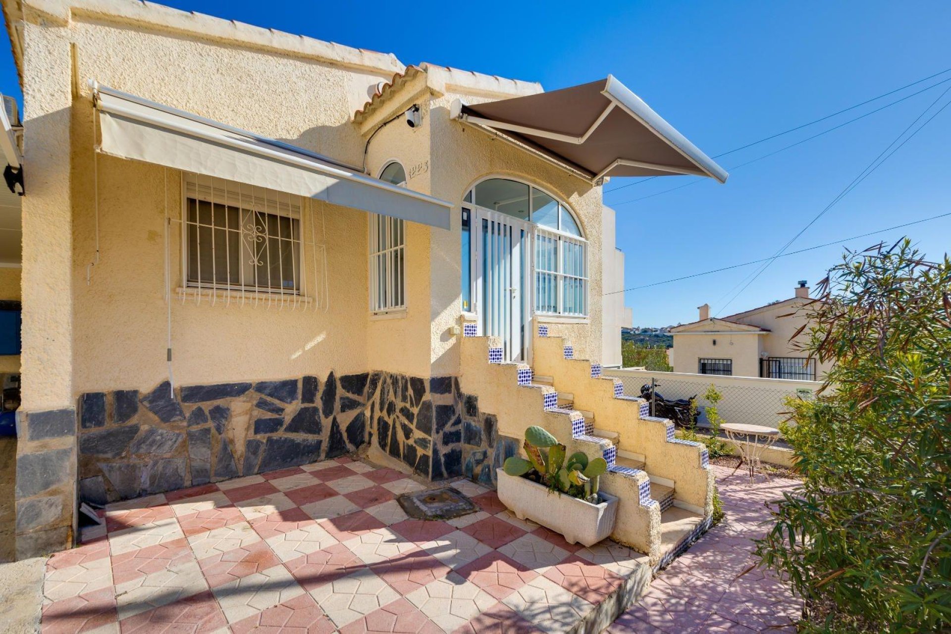 Használt Ingatlanok - Villa -
San Fulgencio - La Marina