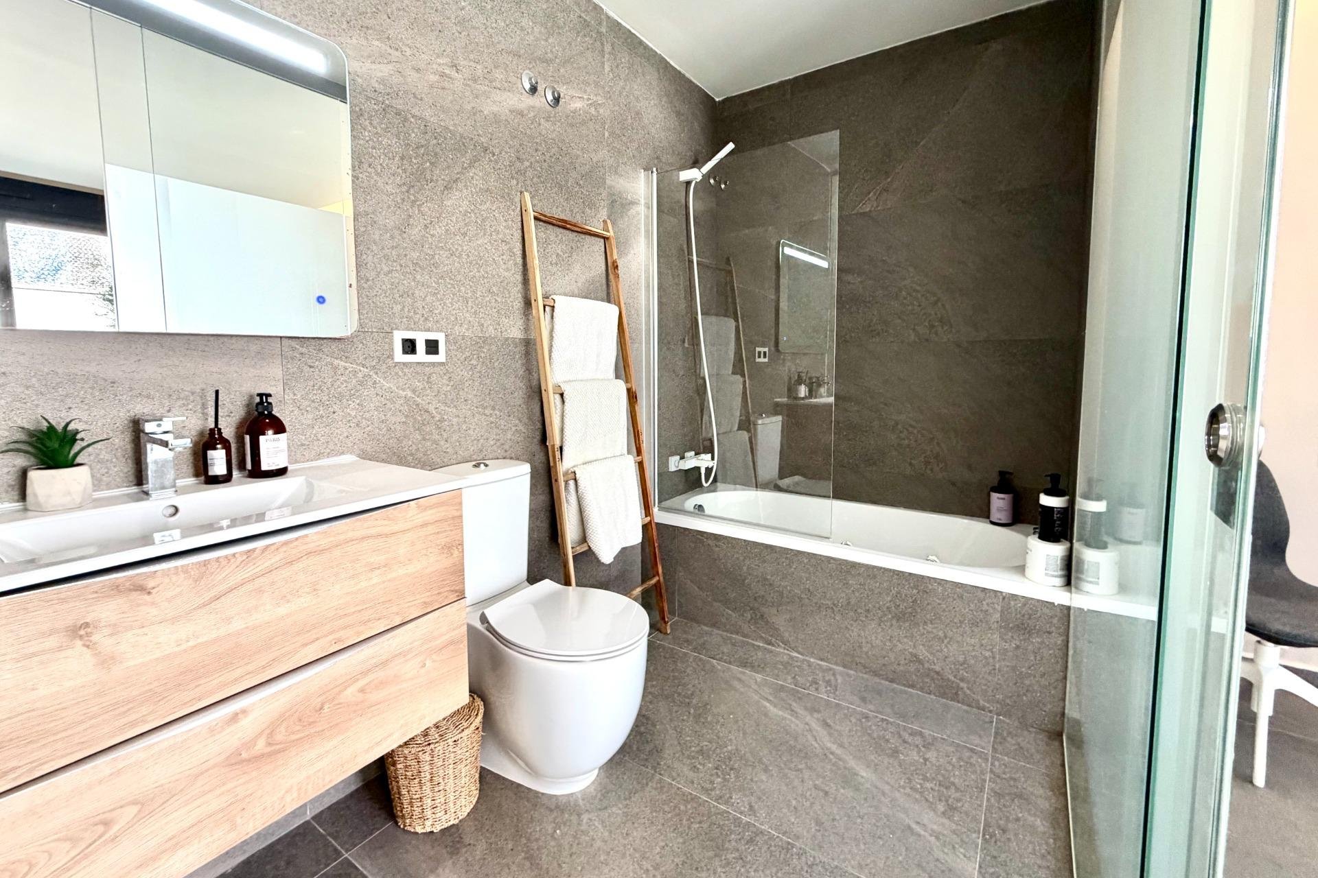 Használt Ingatlanok - Villa -
San Miguel de Salinas - Bellavista