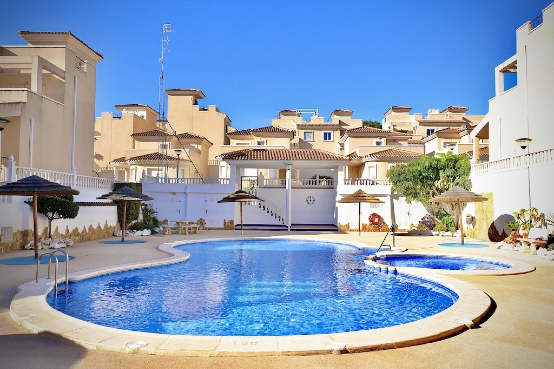 Használt Ingatlanok - Villa -
San Miguel de Salinas - Inland