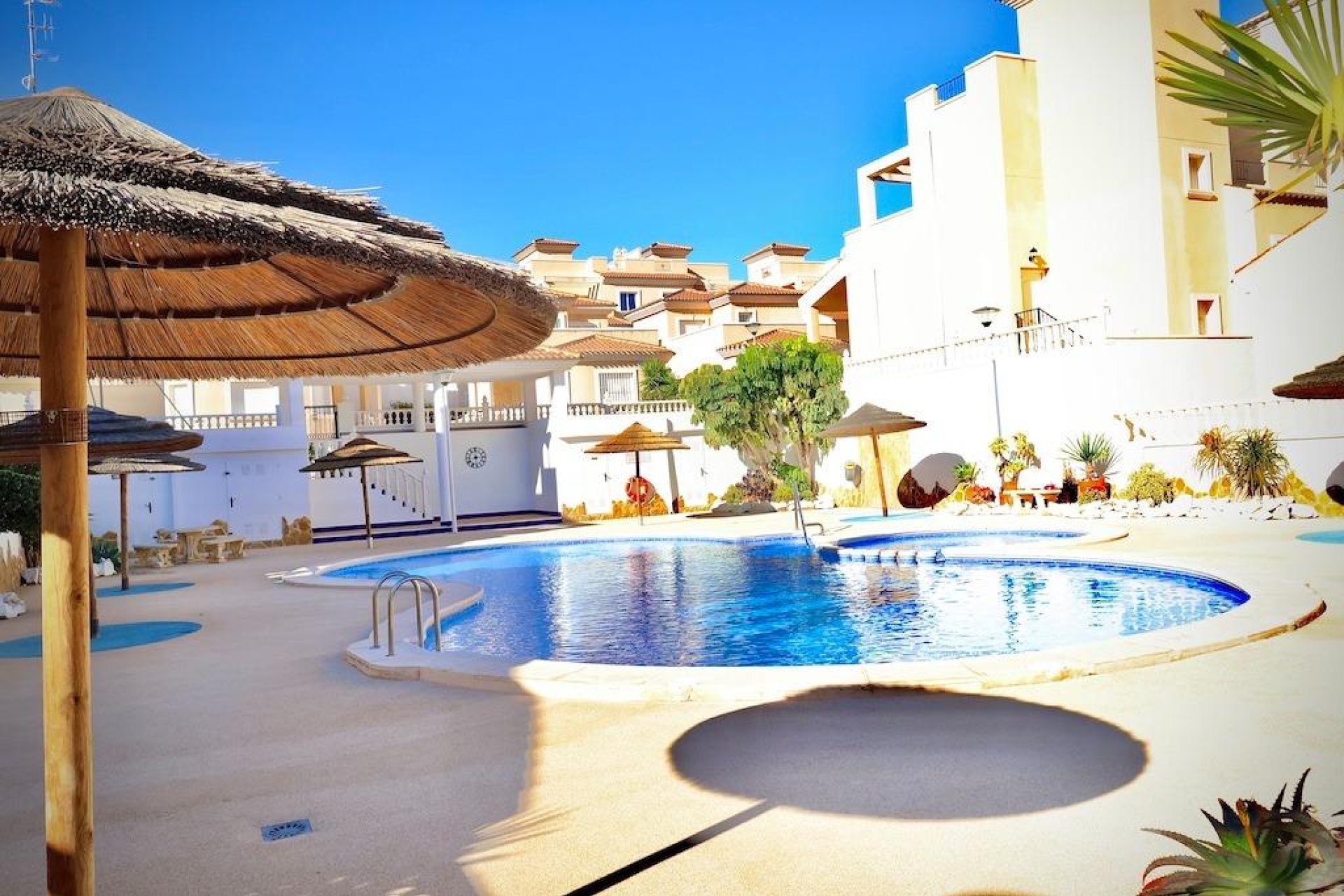 Használt Ingatlanok - Villa -
San Miguel de Salinas - Inland