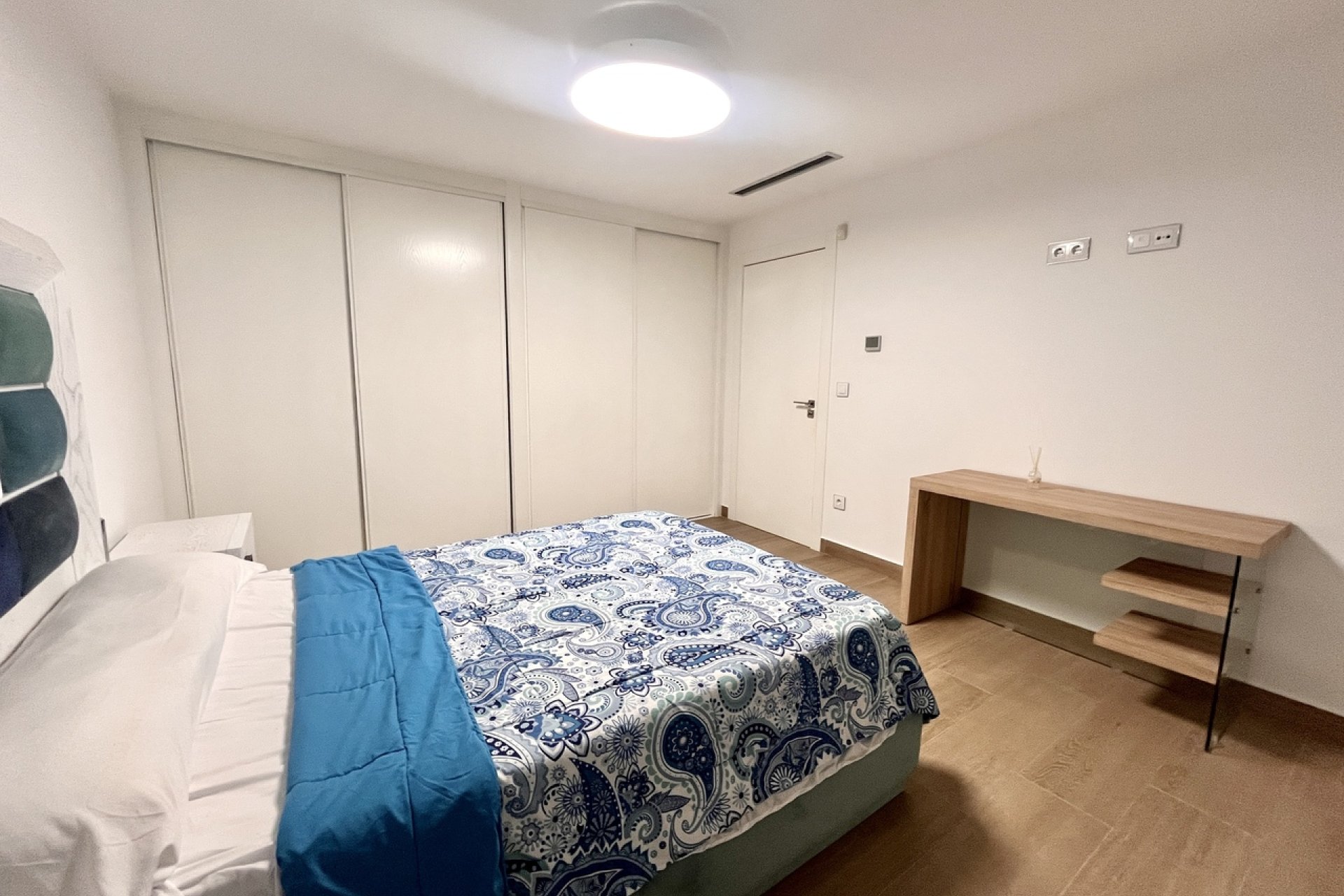 Használt Ingatlanok - Villa -
San Miguel de Salinas - Inland