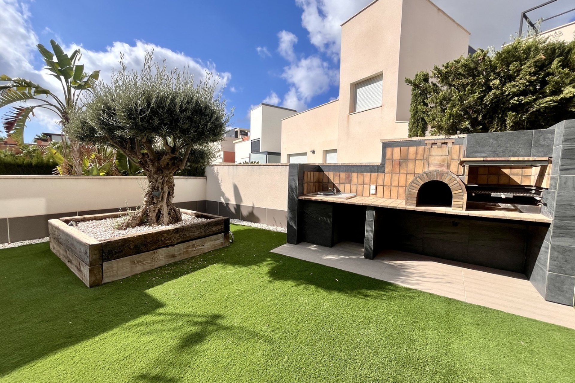 Használt Ingatlanok - Villa -
San Miguel de Salinas - Inland