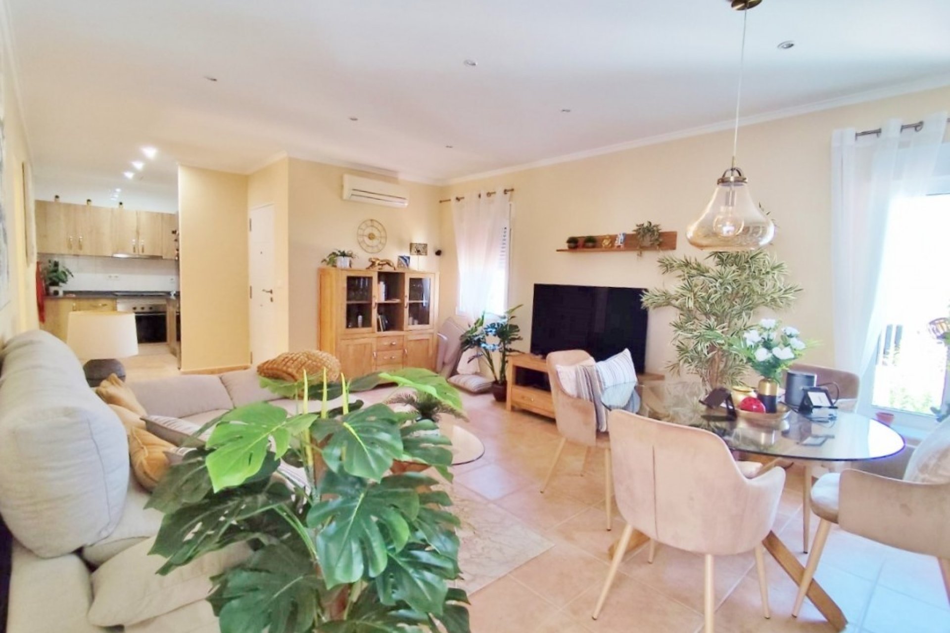 Használt Ingatlanok - Villa -
San Miguel de Salinas - Inland