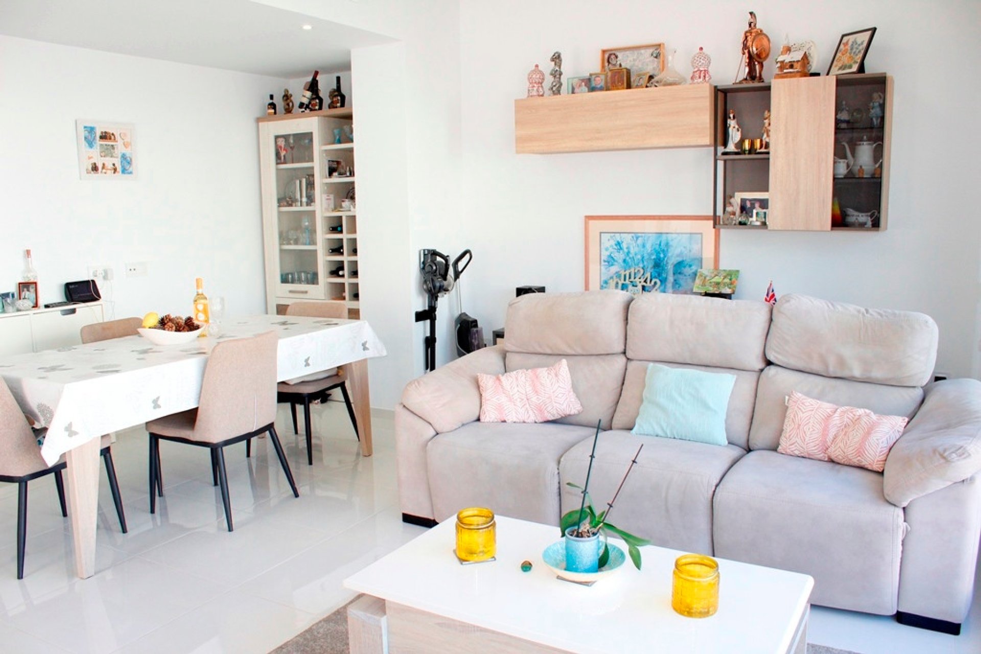 Használt Ingatlanok - Villa -
San Miguel de Salinas - Inland