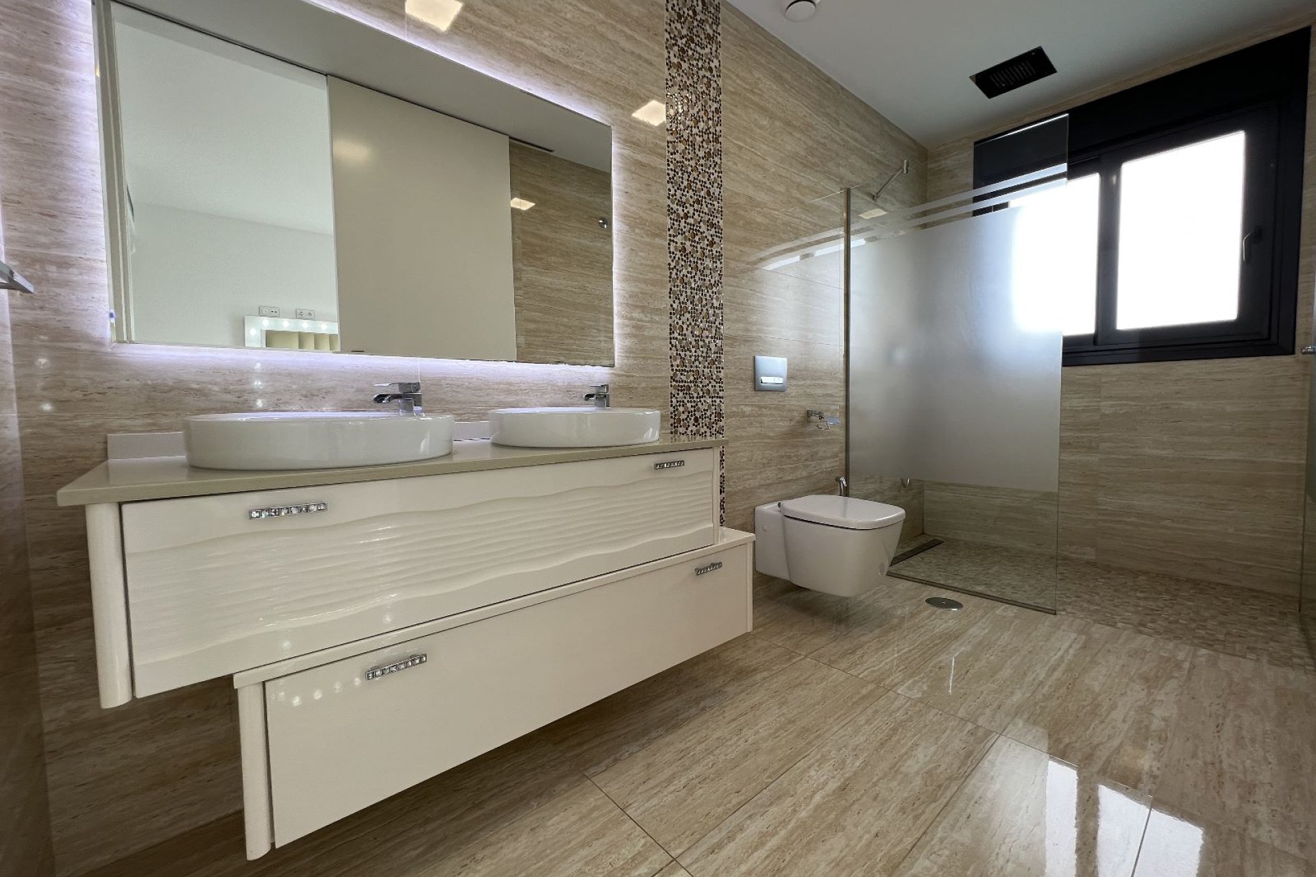 Használt Ingatlanok - Villa -
San Miguel de Salinas - Inland