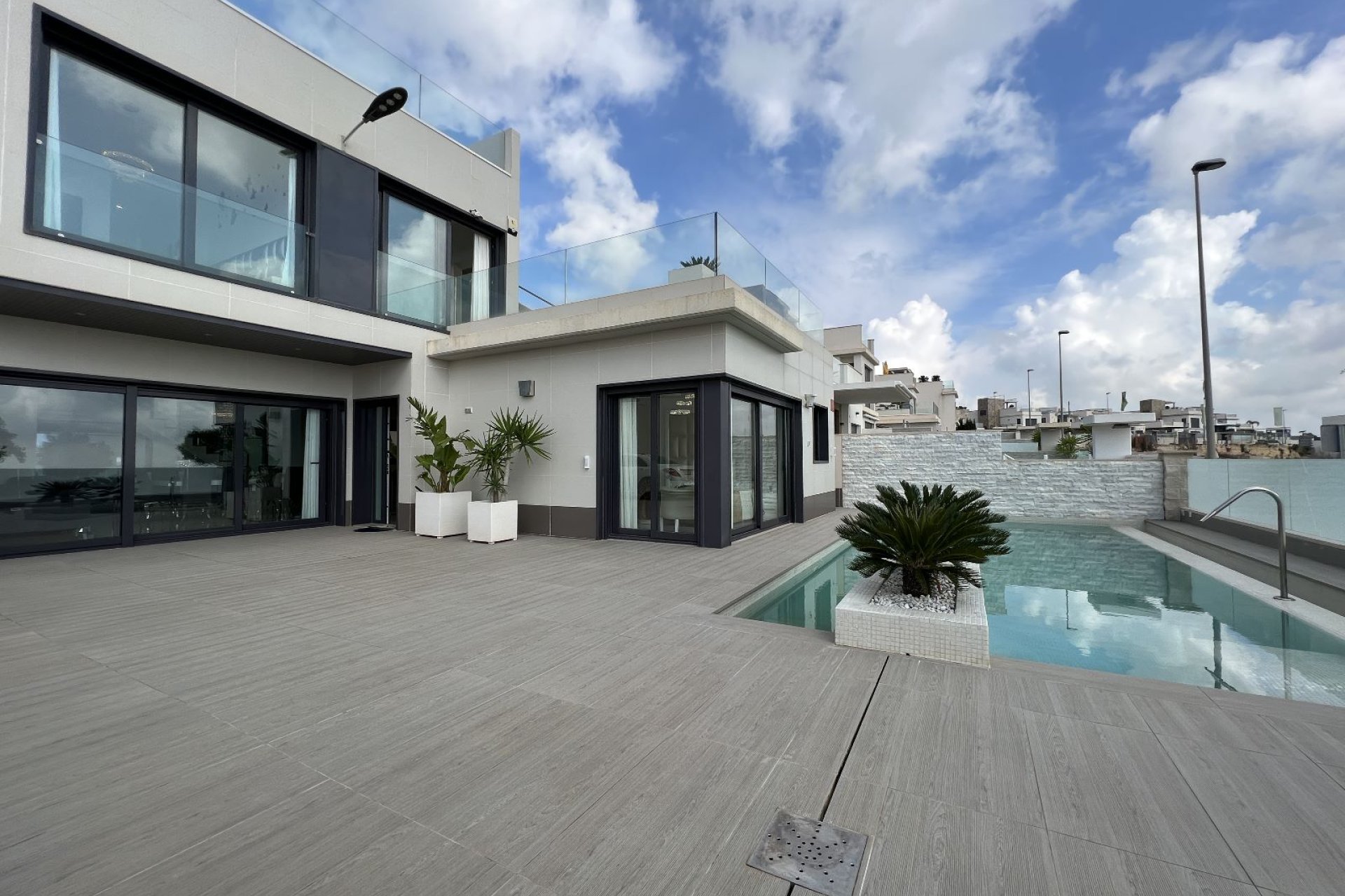 Használt Ingatlanok - Villa -
San Miguel de Salinas - Inland