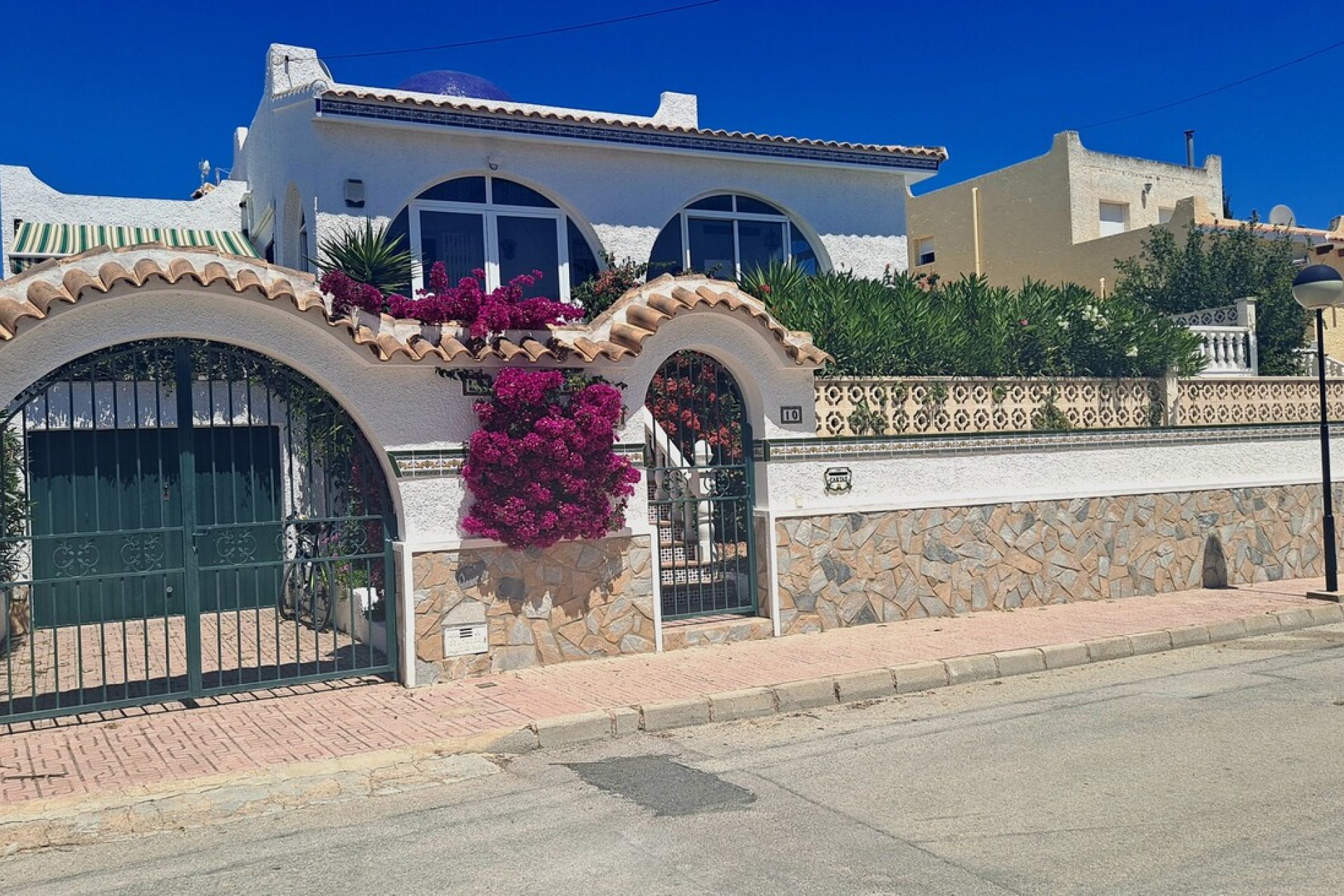 Használt Ingatlanok - Villa -
San Miguel de Salinas - Inland