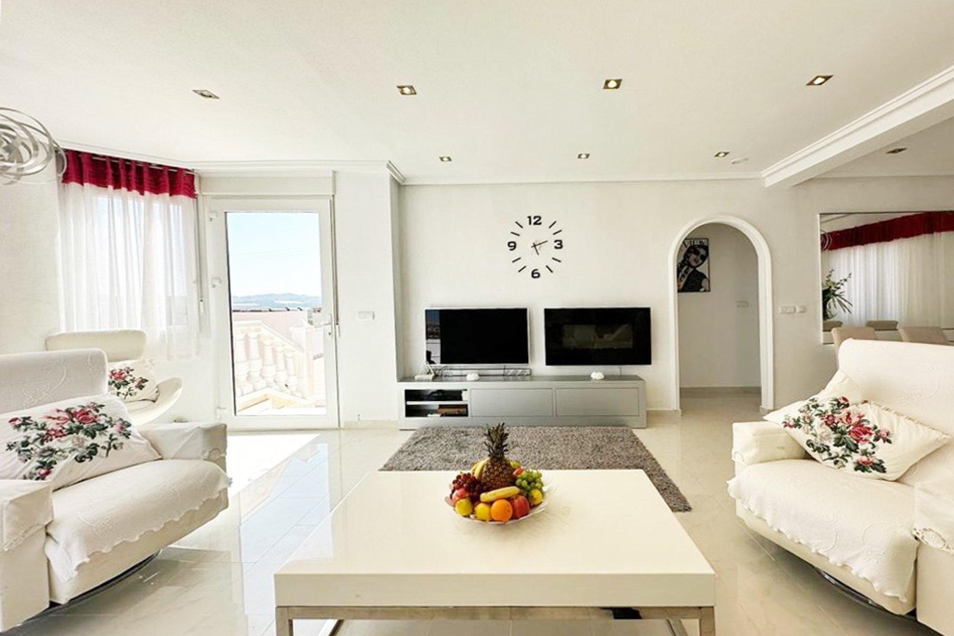 Használt Ingatlanok - Villa -
San Miguel de Salinas - Inland