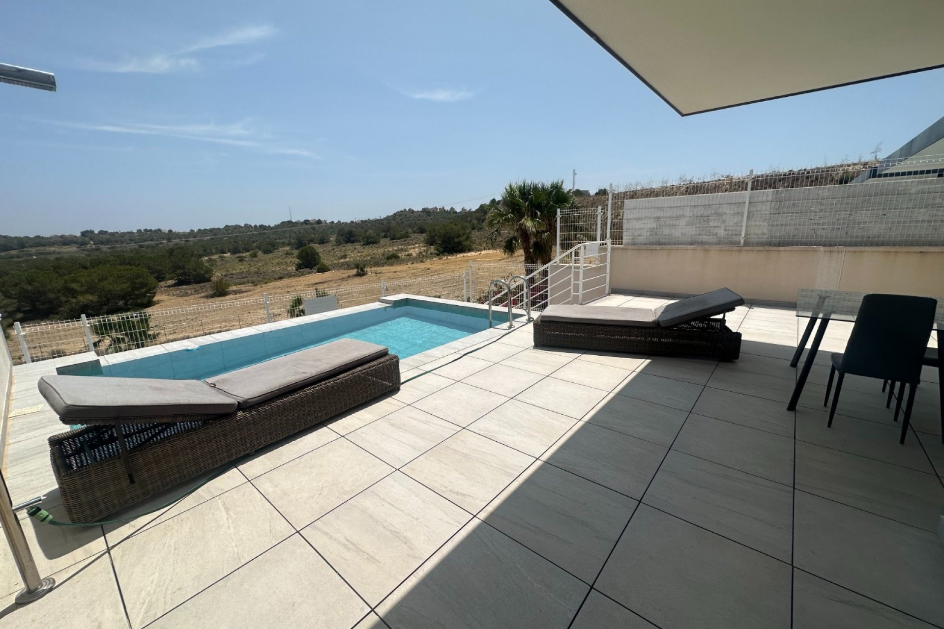 Használt Ingatlanok - Villa -
San Miguel de Salinas - Inland