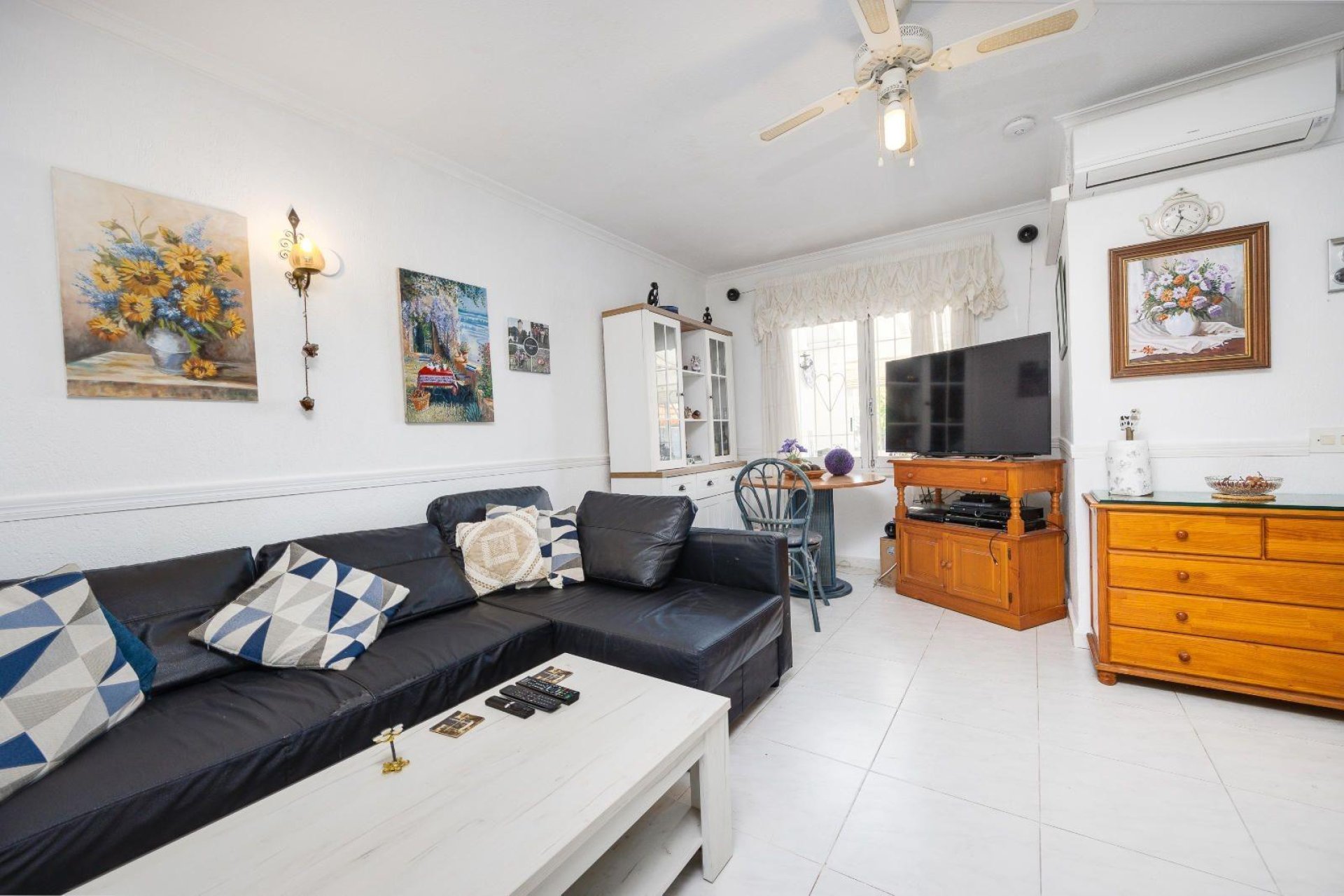 Használt Ingatlanok - Villa -
Torrevieja - Calas Blanca