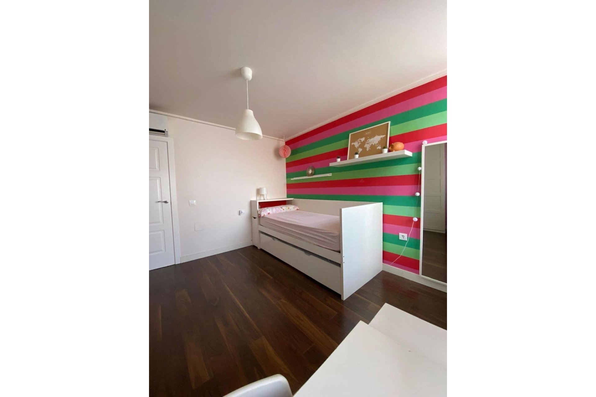 Használt Ingatlanok - Villa -
Torrevieja - Centrum - Muelle Pesquero