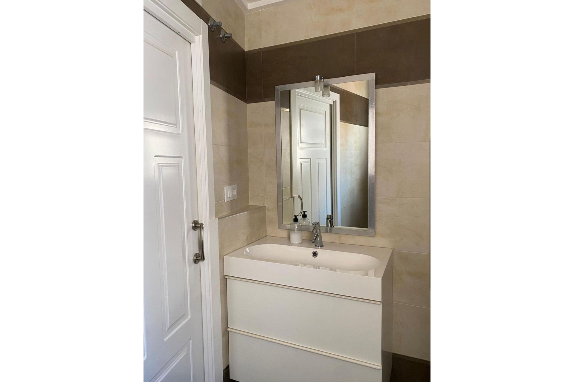 Használt Ingatlanok - Villa -
Torrevieja - Centrum - Muelle Pesquero