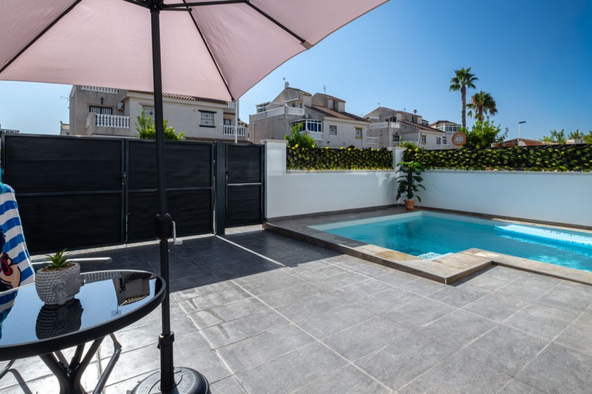 Használt Ingatlanok - Villa -
Torrevieja - Costa Blanca