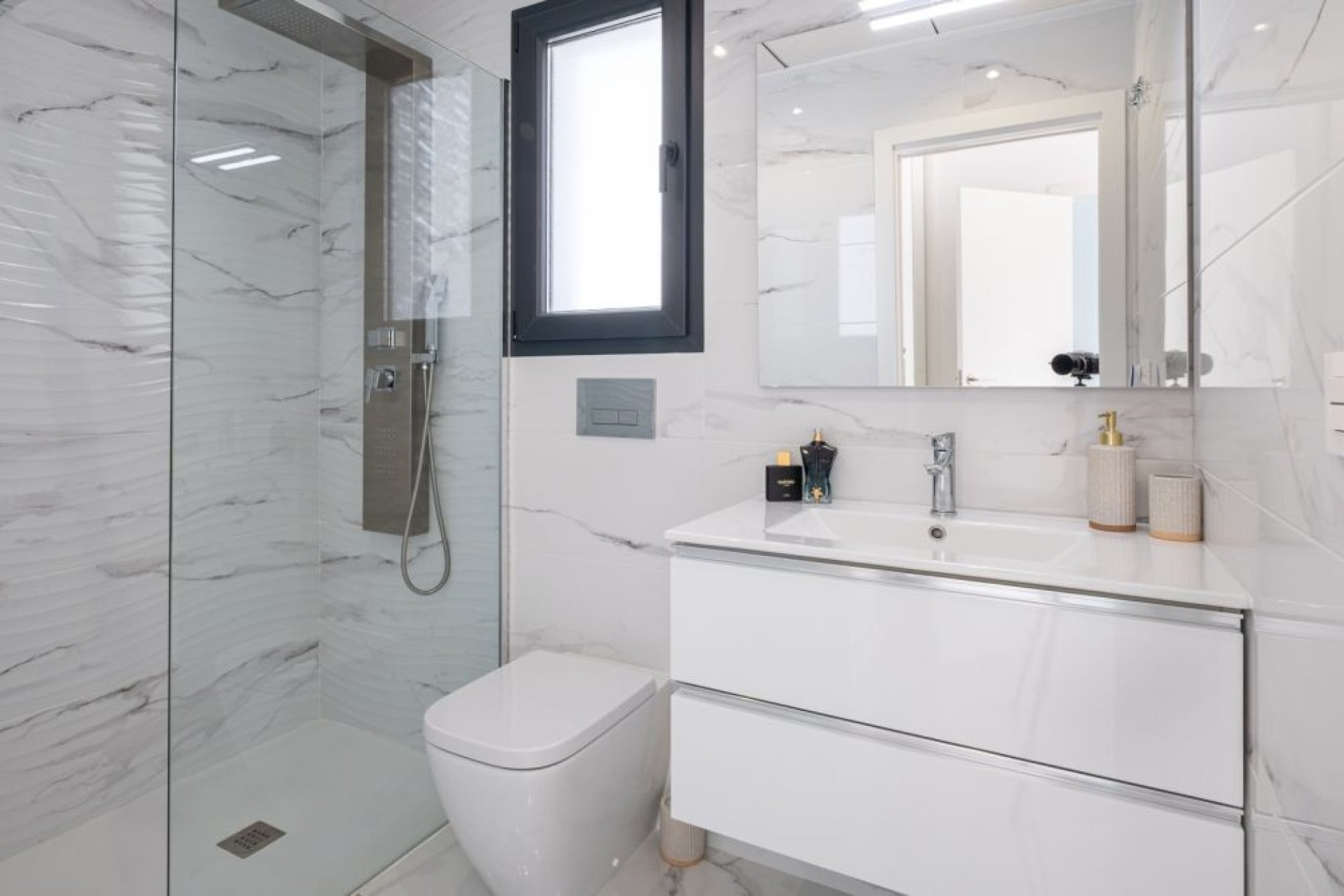 Használt Ingatlanok - Villa -
Torrevieja - Costa Blanca