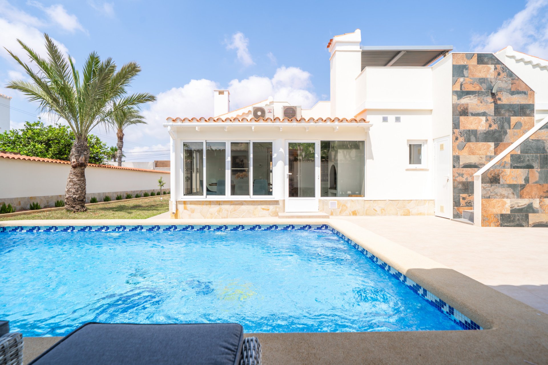 Használt Ingatlanok - Villa -
Torrevieja - Costa Blanca