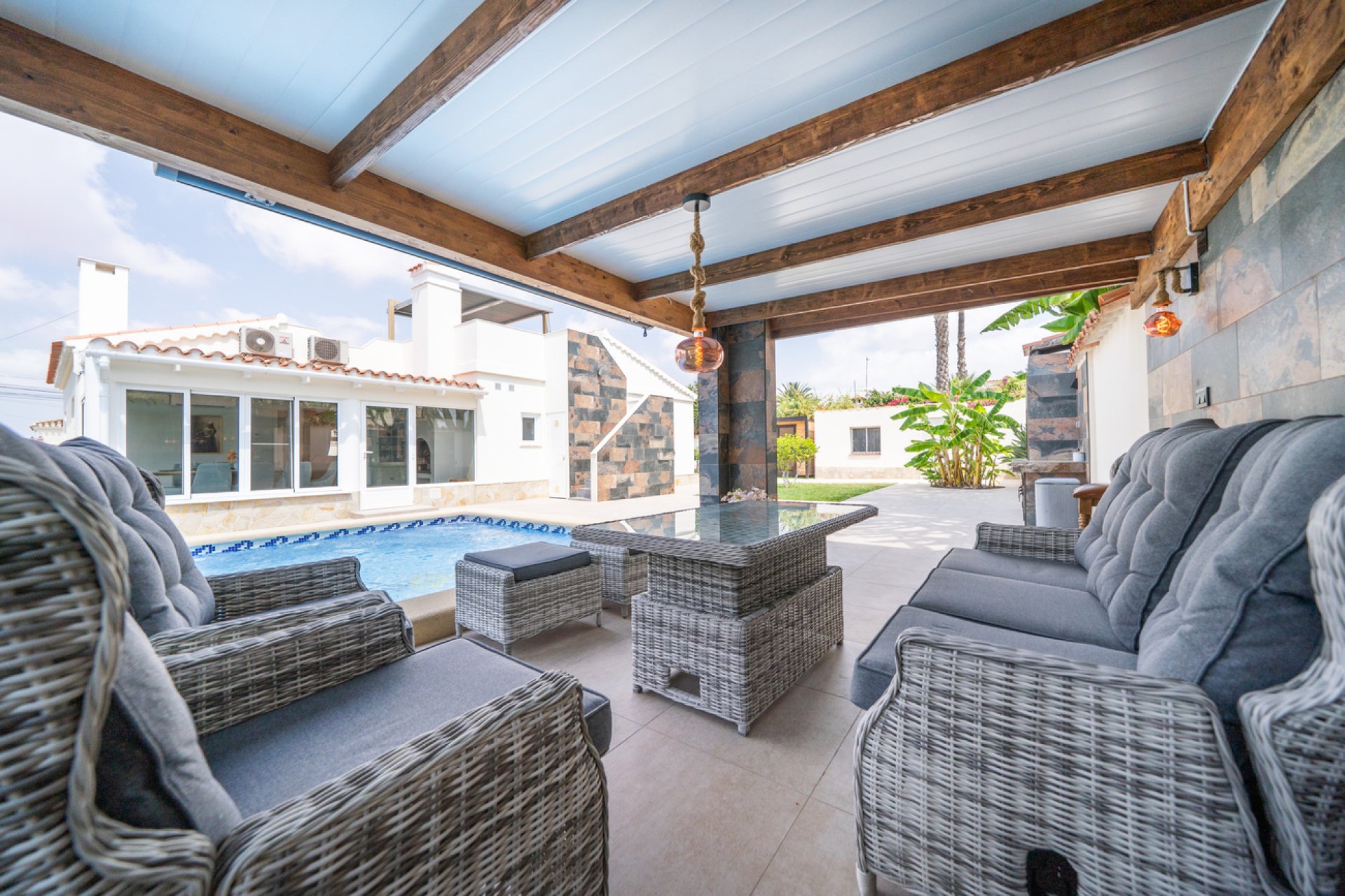 Használt Ingatlanok - Villa -
Torrevieja - Costa Blanca