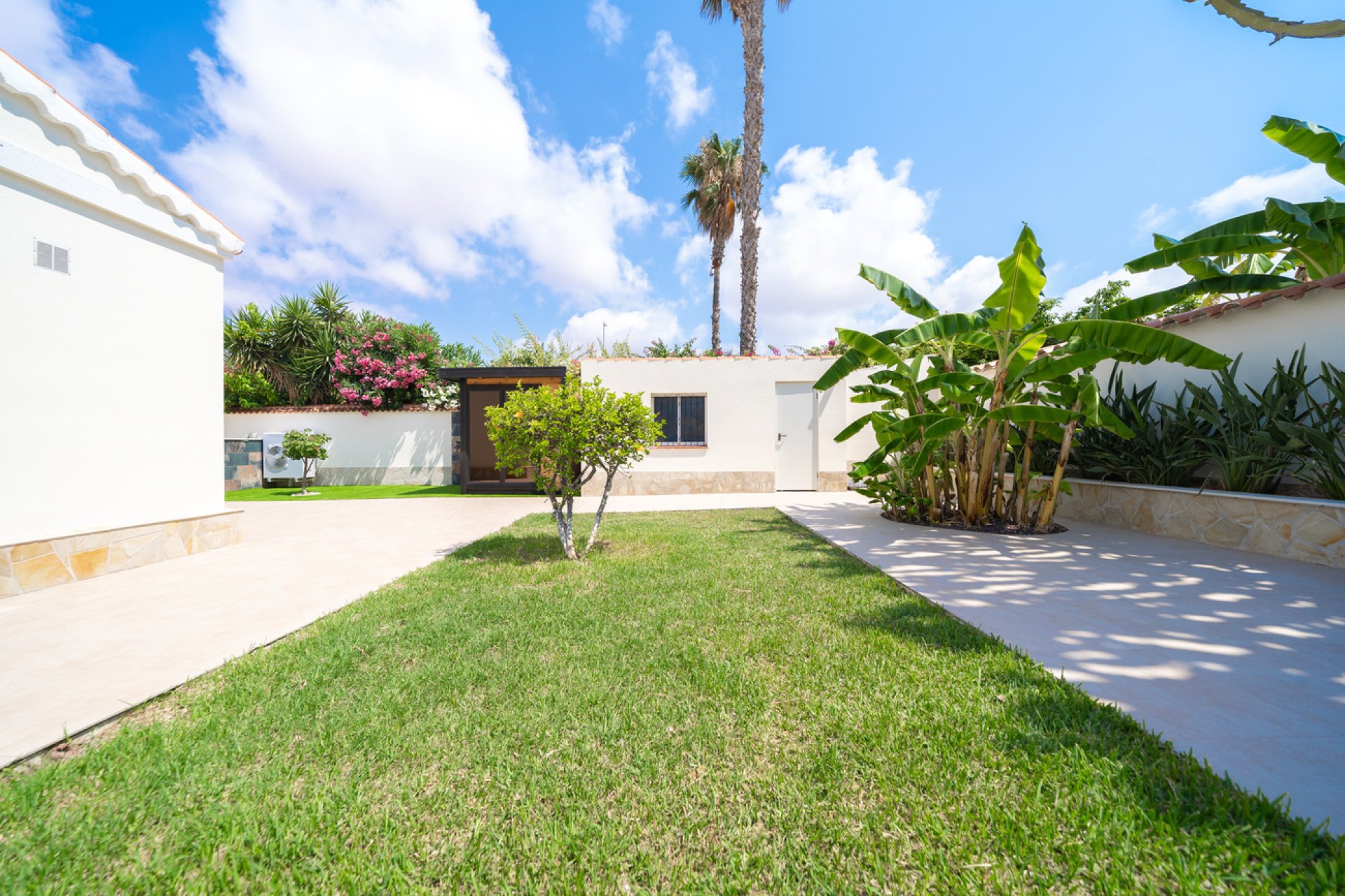 Használt Ingatlanok - Villa -
Torrevieja - Costa Blanca