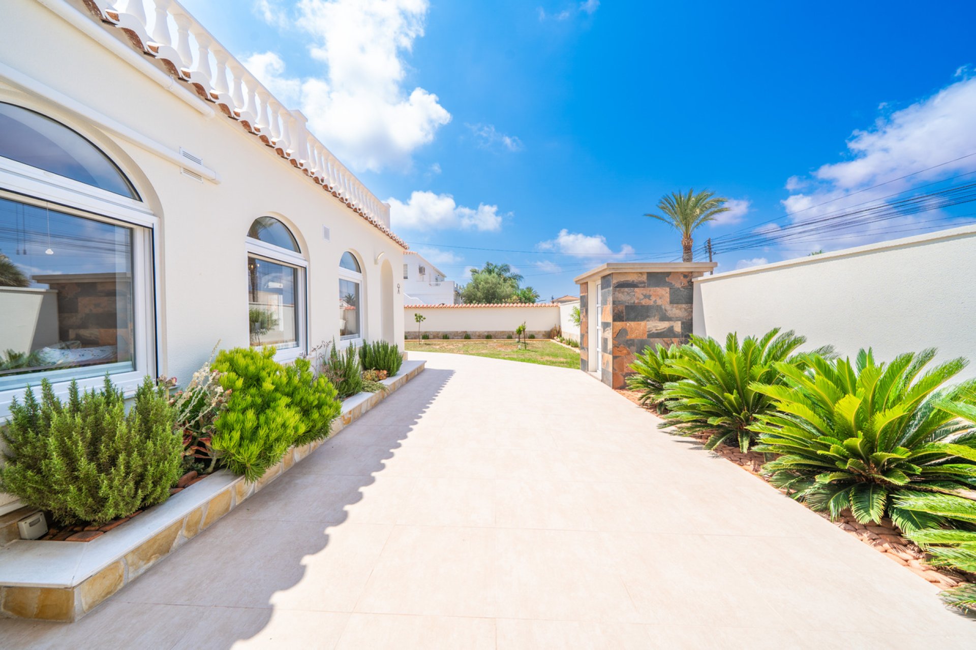 Használt Ingatlanok - Villa -
Torrevieja - Costa Blanca