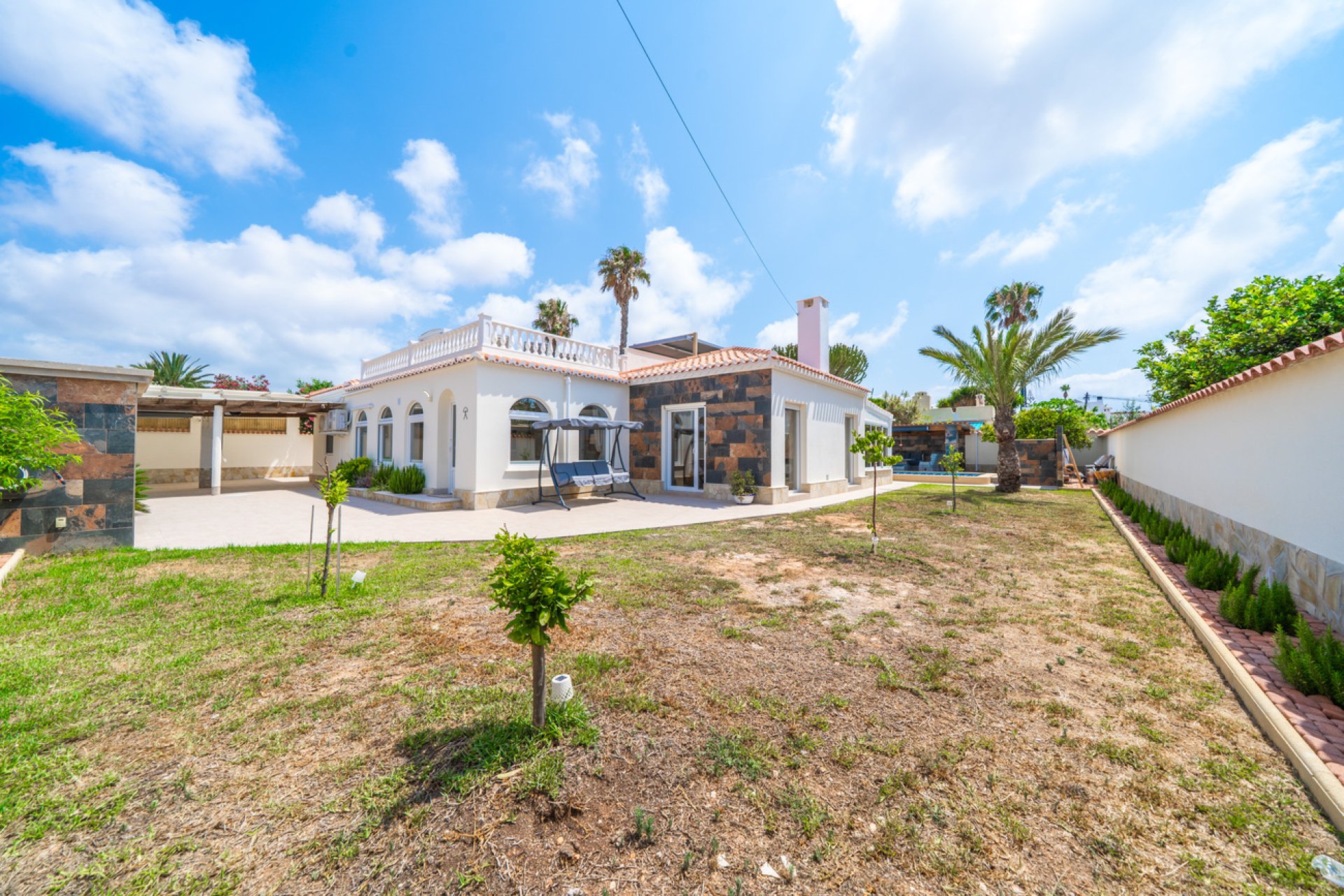 Használt Ingatlanok - Villa -
Torrevieja - Costa Blanca