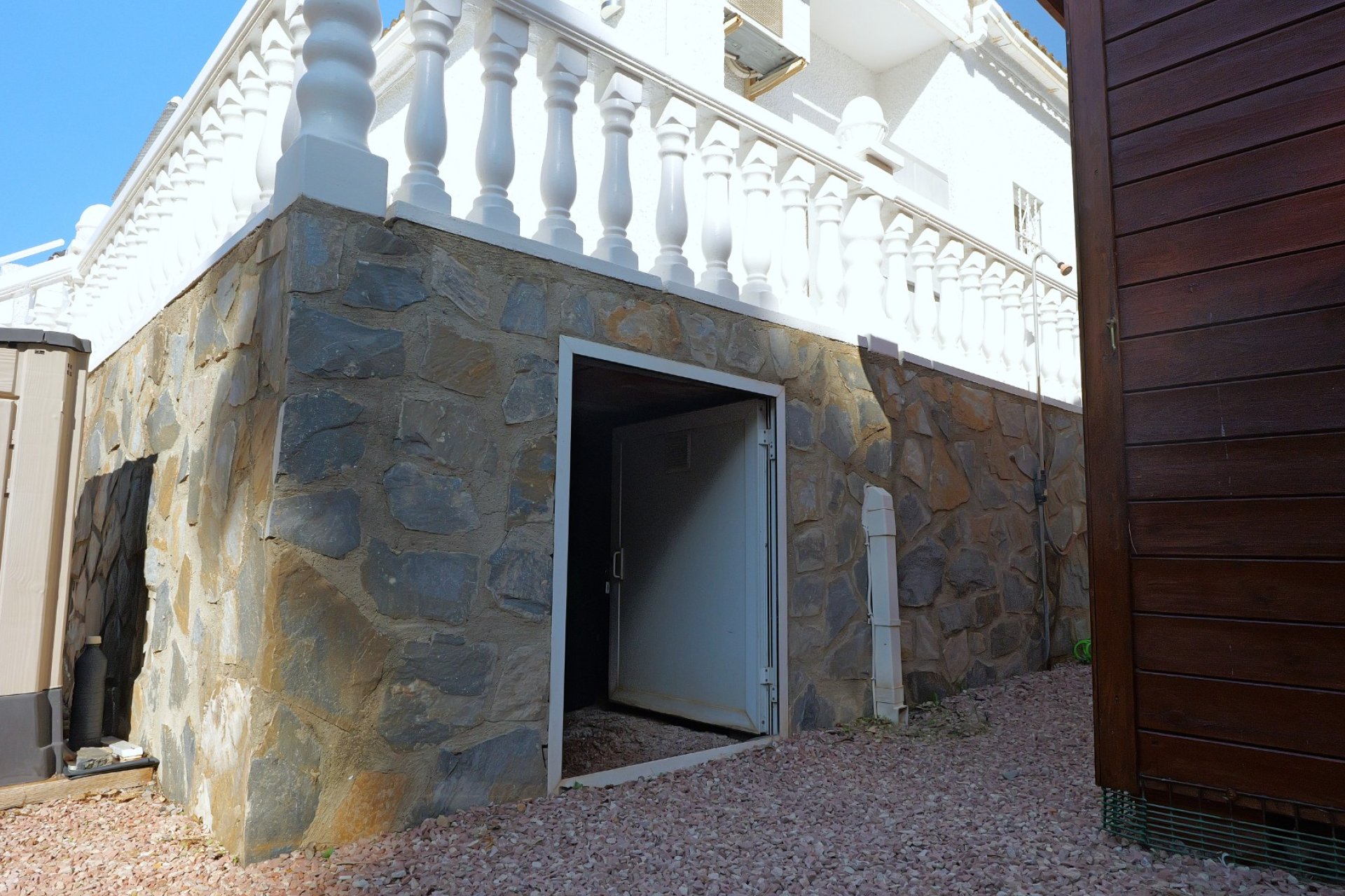 Használt Ingatlanok - Villa -
Torrevieja - Costa Blanca