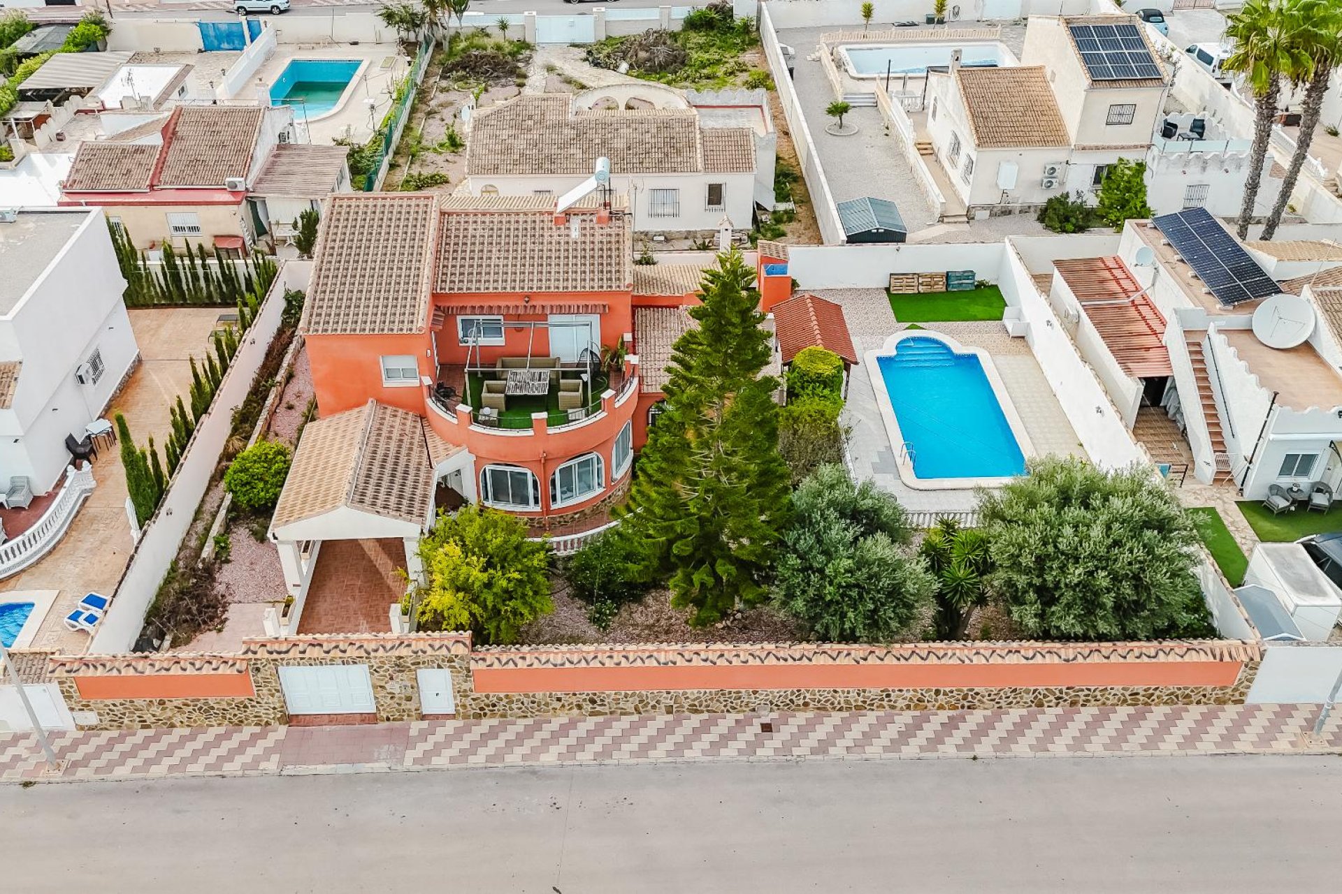 Használt Ingatlanok - Villa -
Torrevieja - Costa Blanca