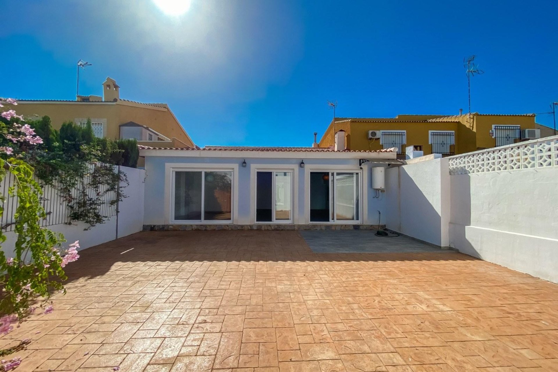 Használt Ingatlanok - Villa -
Torrevieja - Costa Blanca