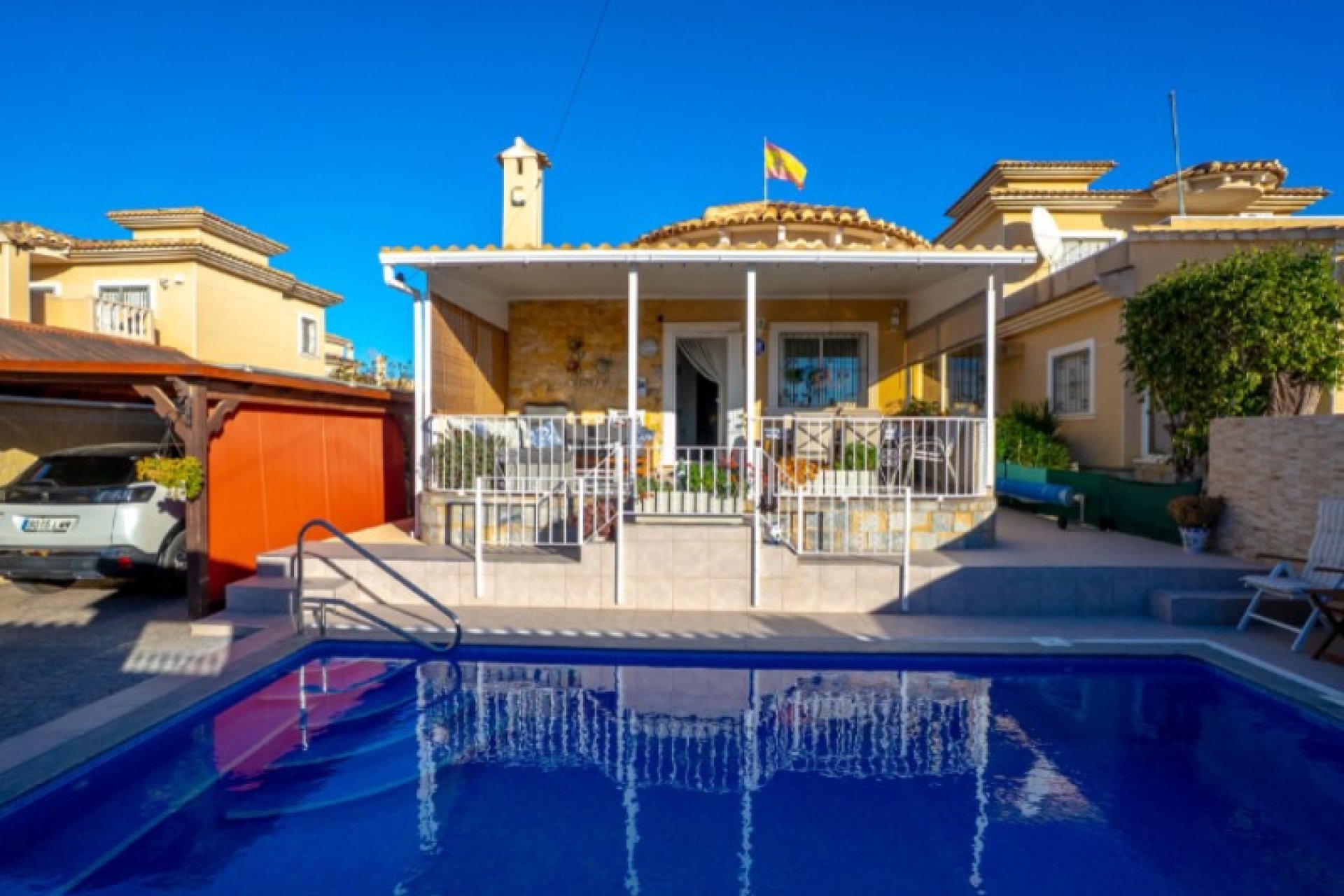 Használt Ingatlanok - Villa -
Torrevieja - Costa Blanca