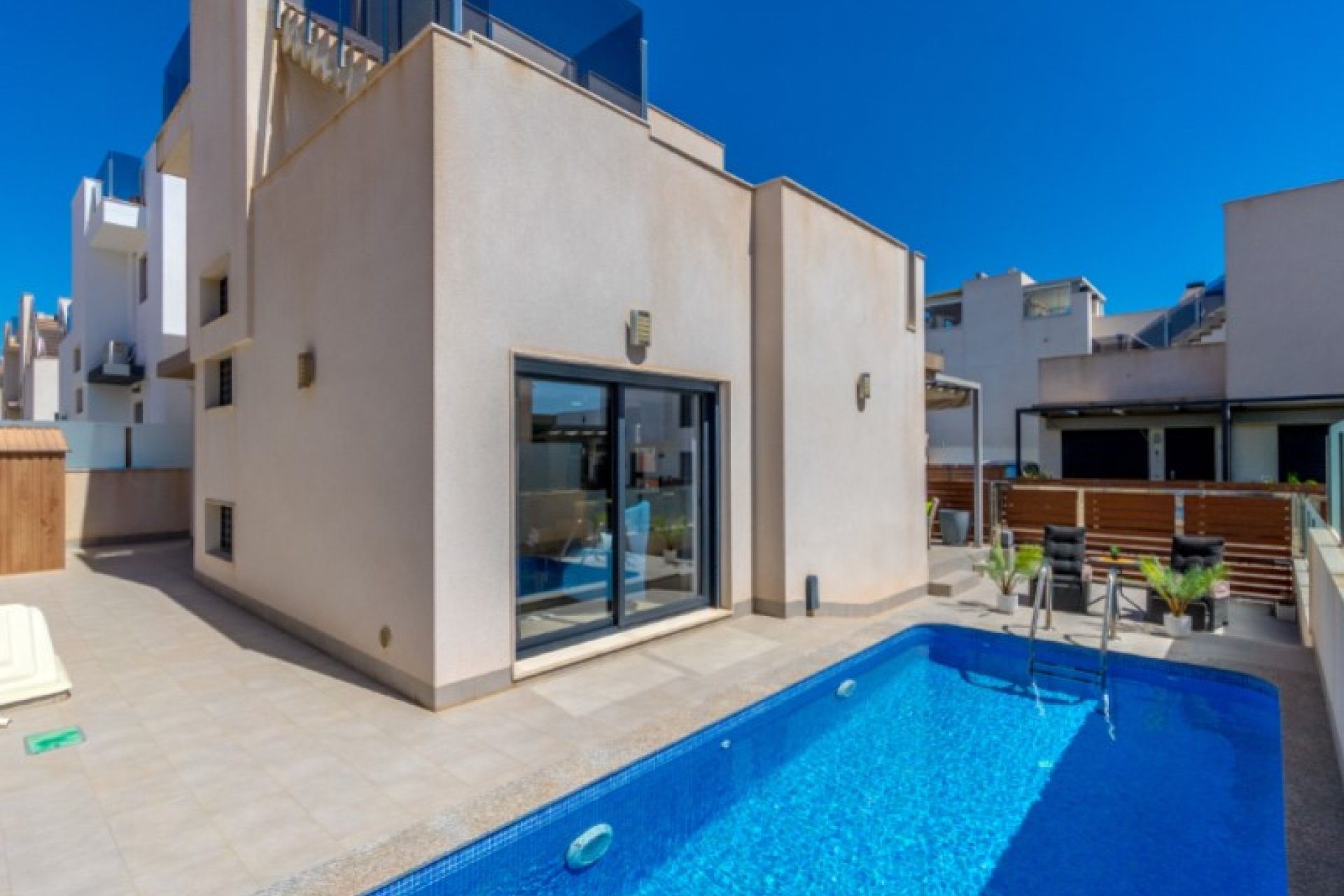 Használt Ingatlanok - Villa -
Torrevieja - Costa Blanca