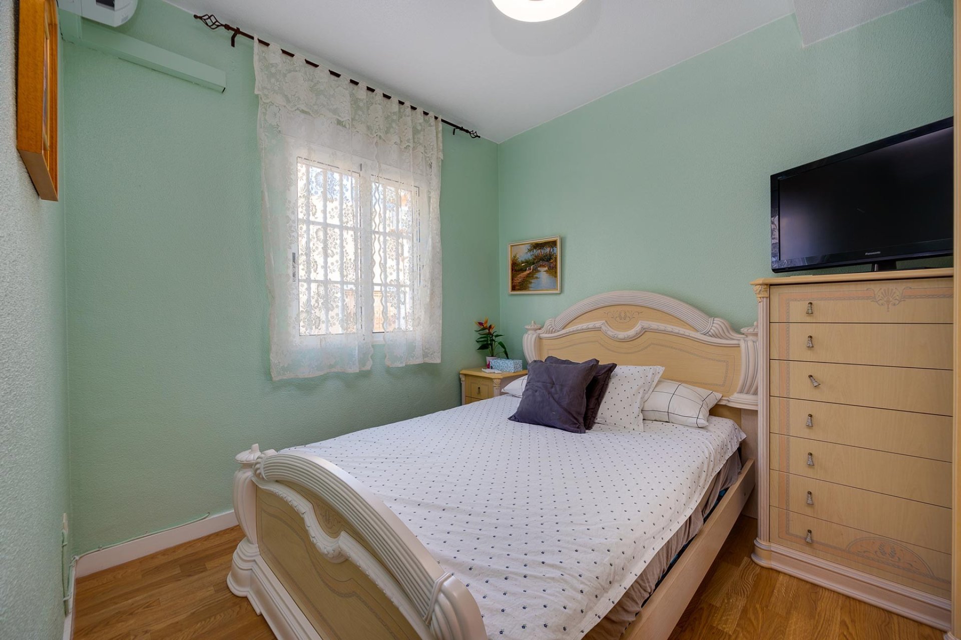 Használt Ingatlanok - Villa -
Torrevieja - Costa Blanca