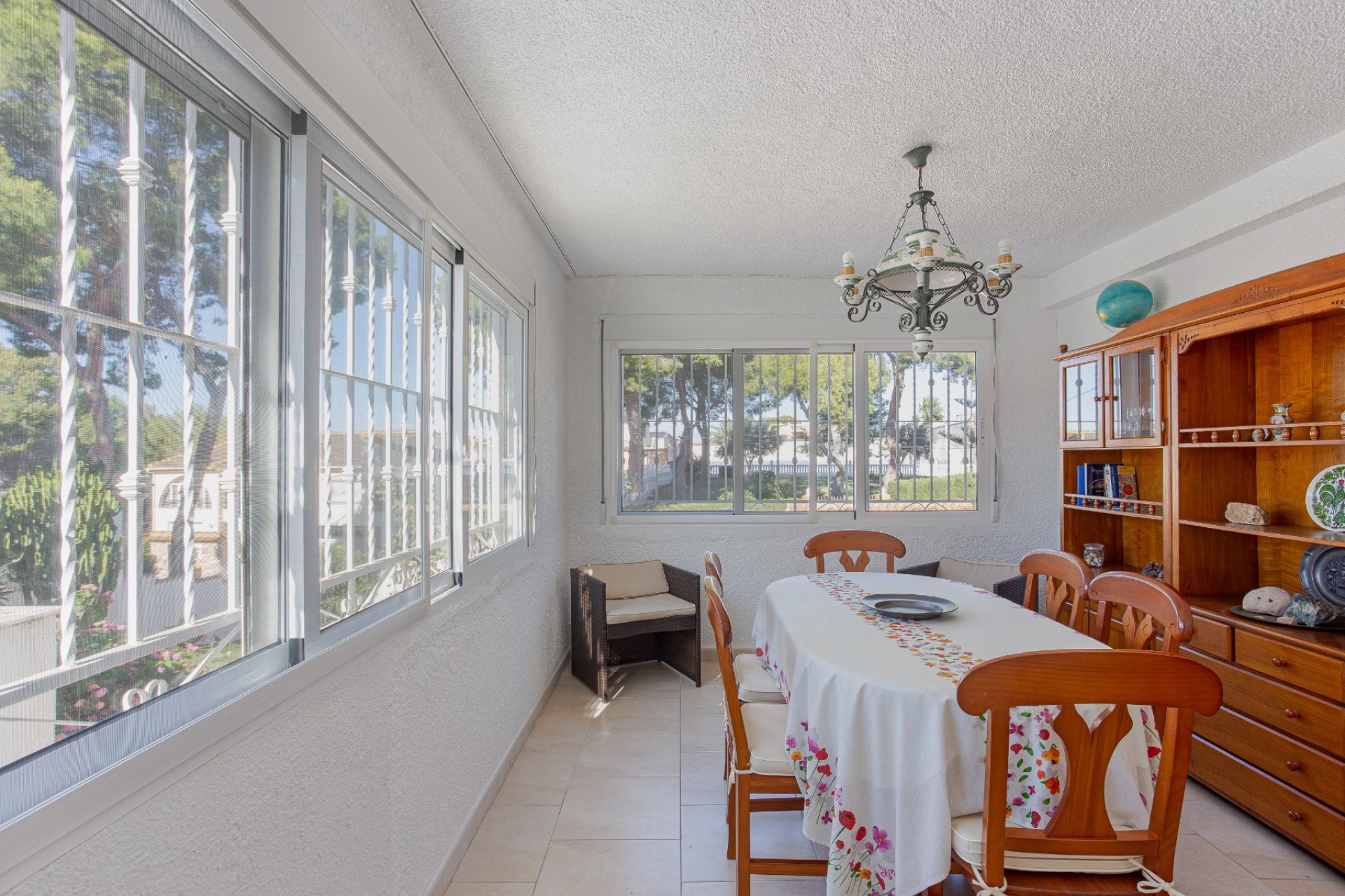 Használt Ingatlanok - Villa -
Torrevieja - Costa Blanca