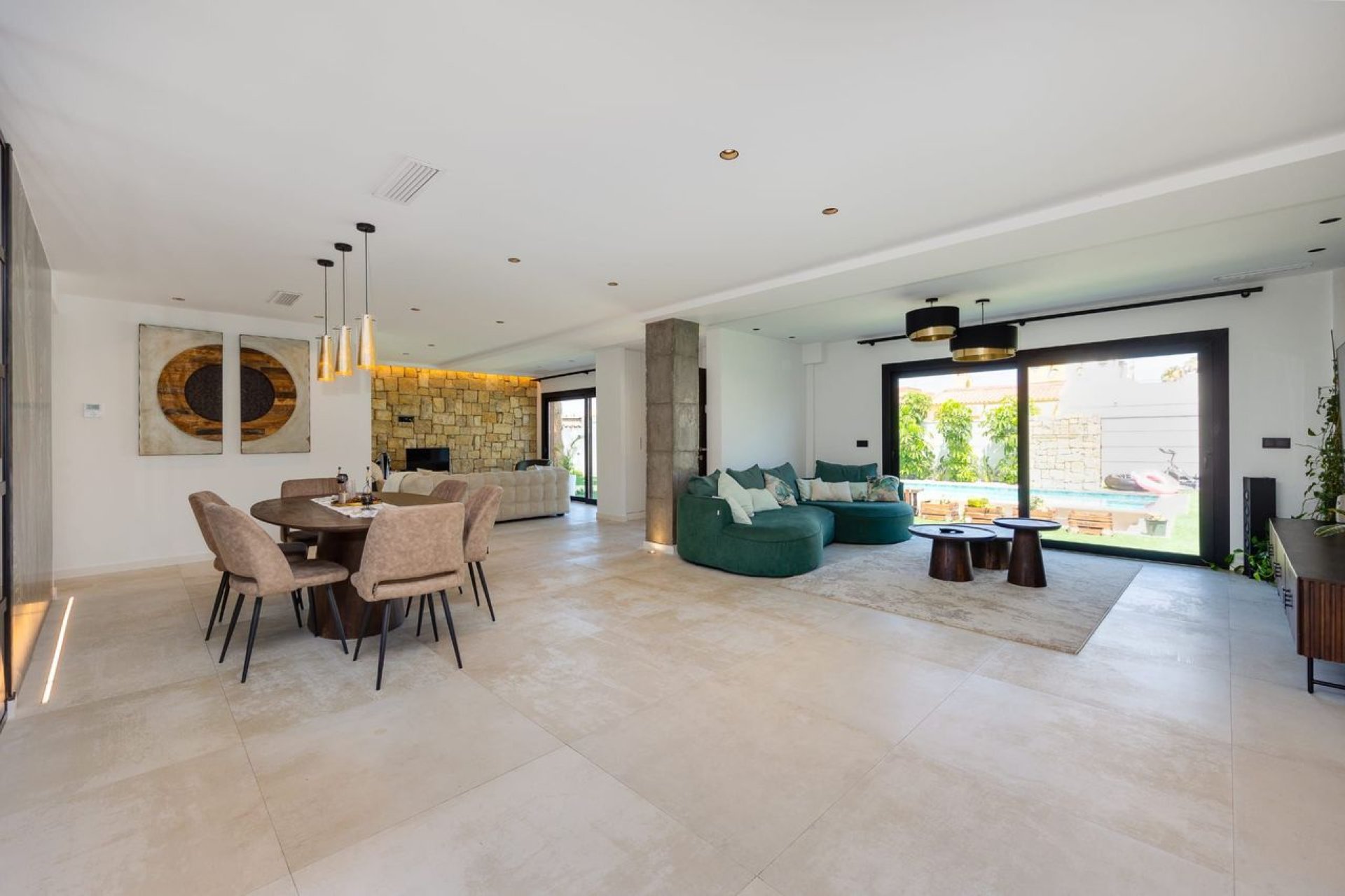 Használt Ingatlanok - Villa -
Torrevieja - Costa Blanca