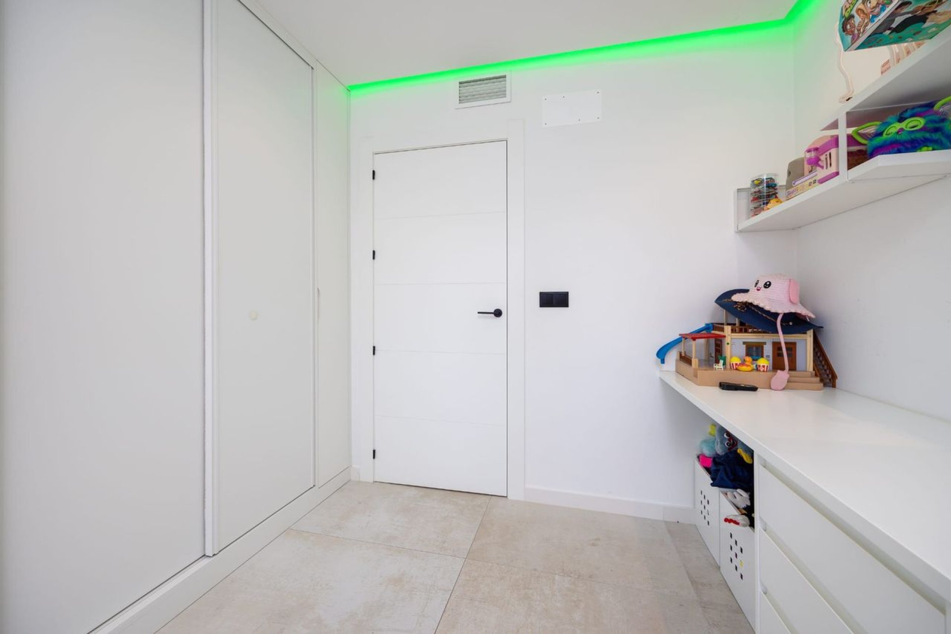 Használt Ingatlanok - Villa -
Torrevieja - Costa Blanca