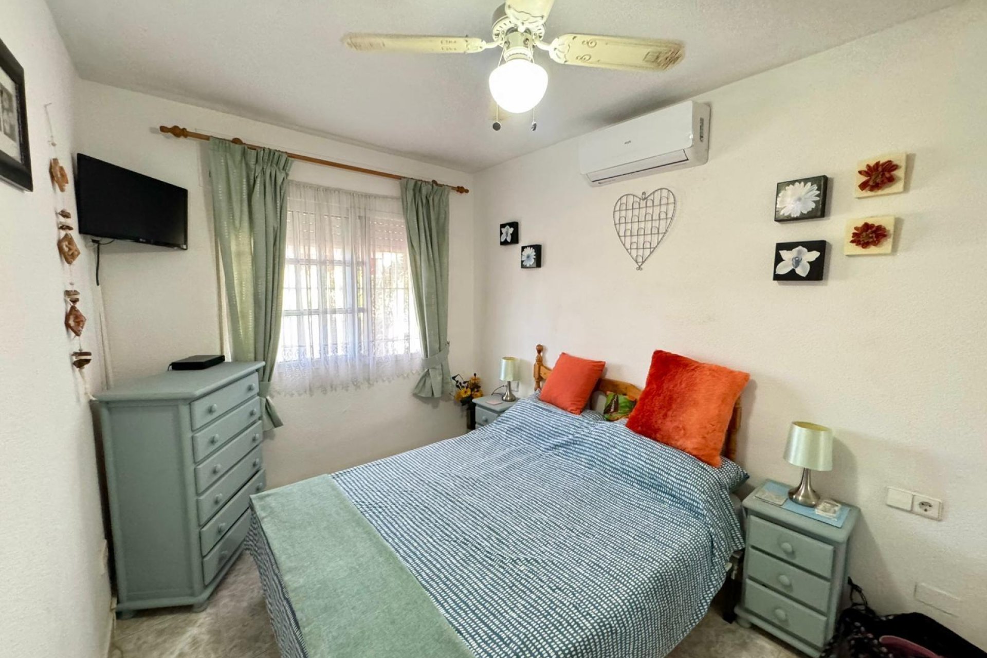 Használt Ingatlanok - Villa -
Torrevieja - Costa Blanca