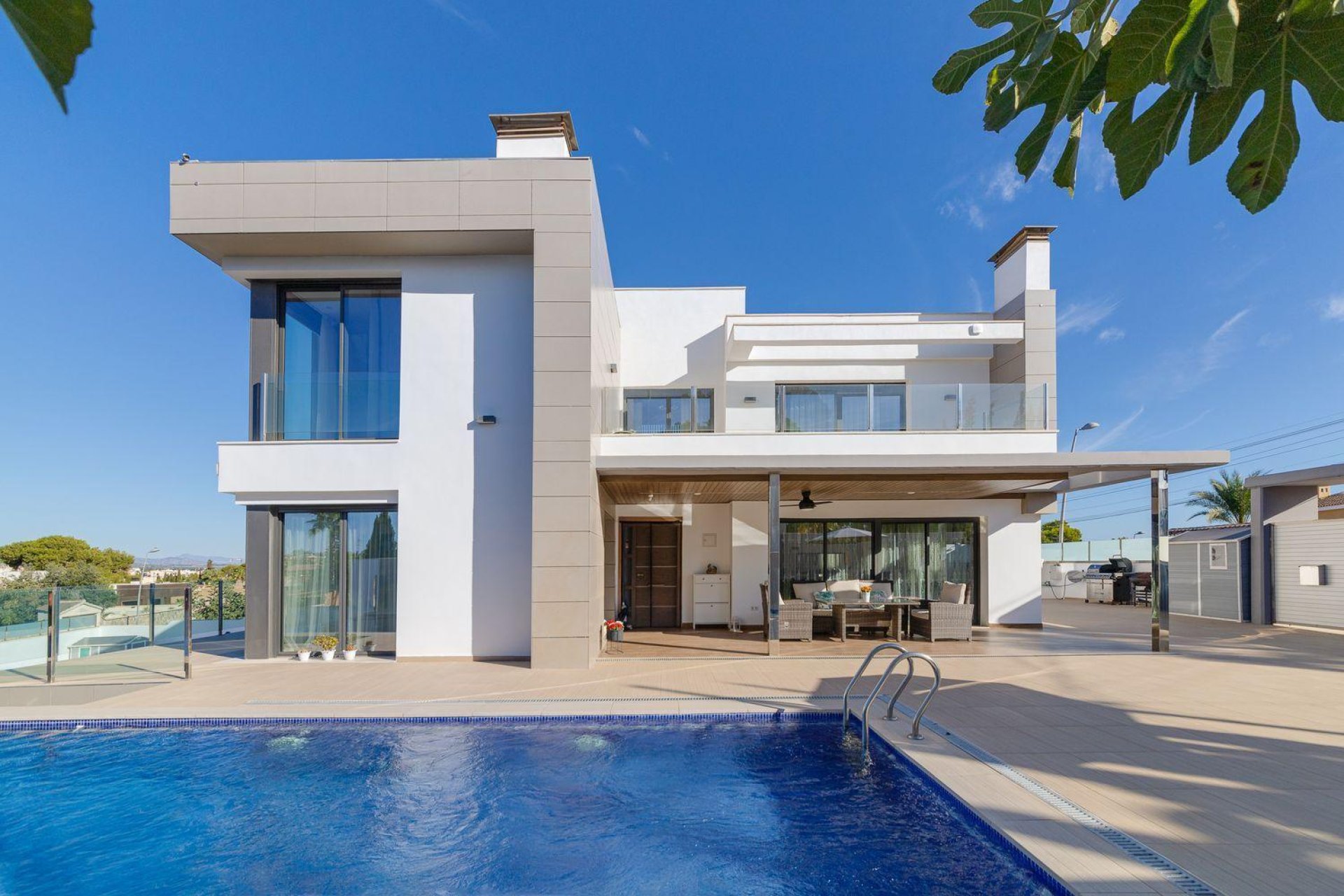 Használt Ingatlanok - Villa -
Torrevieja - Costa Blanca