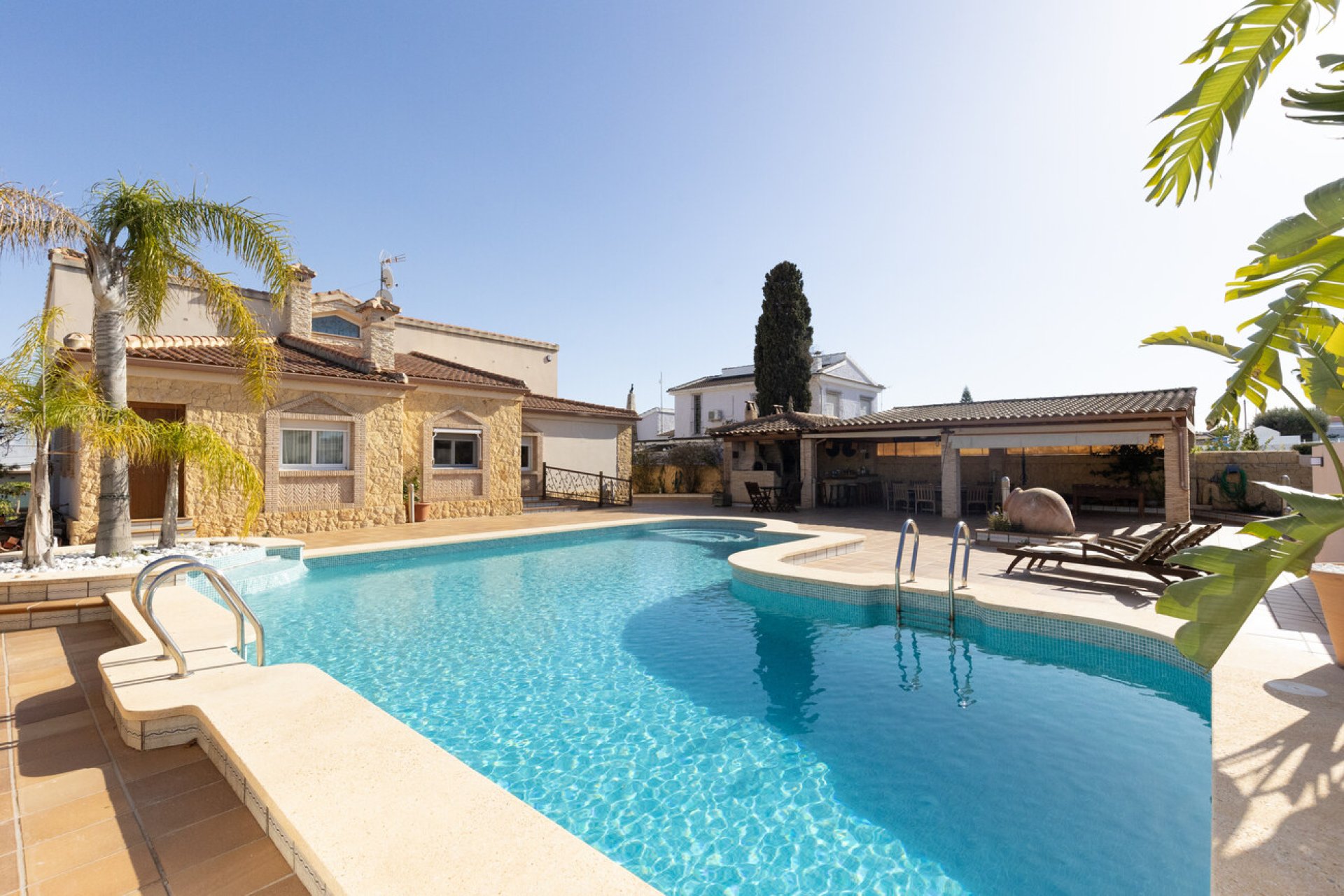 Használt Ingatlanok - Villa -
Torrevieja - Costa Blanca