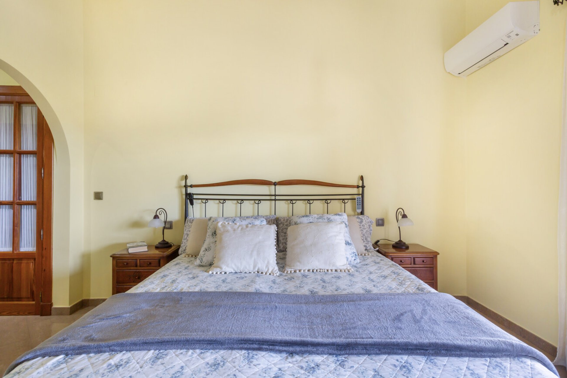 Használt Ingatlanok - Villa -
Torrevieja - Costa Blanca