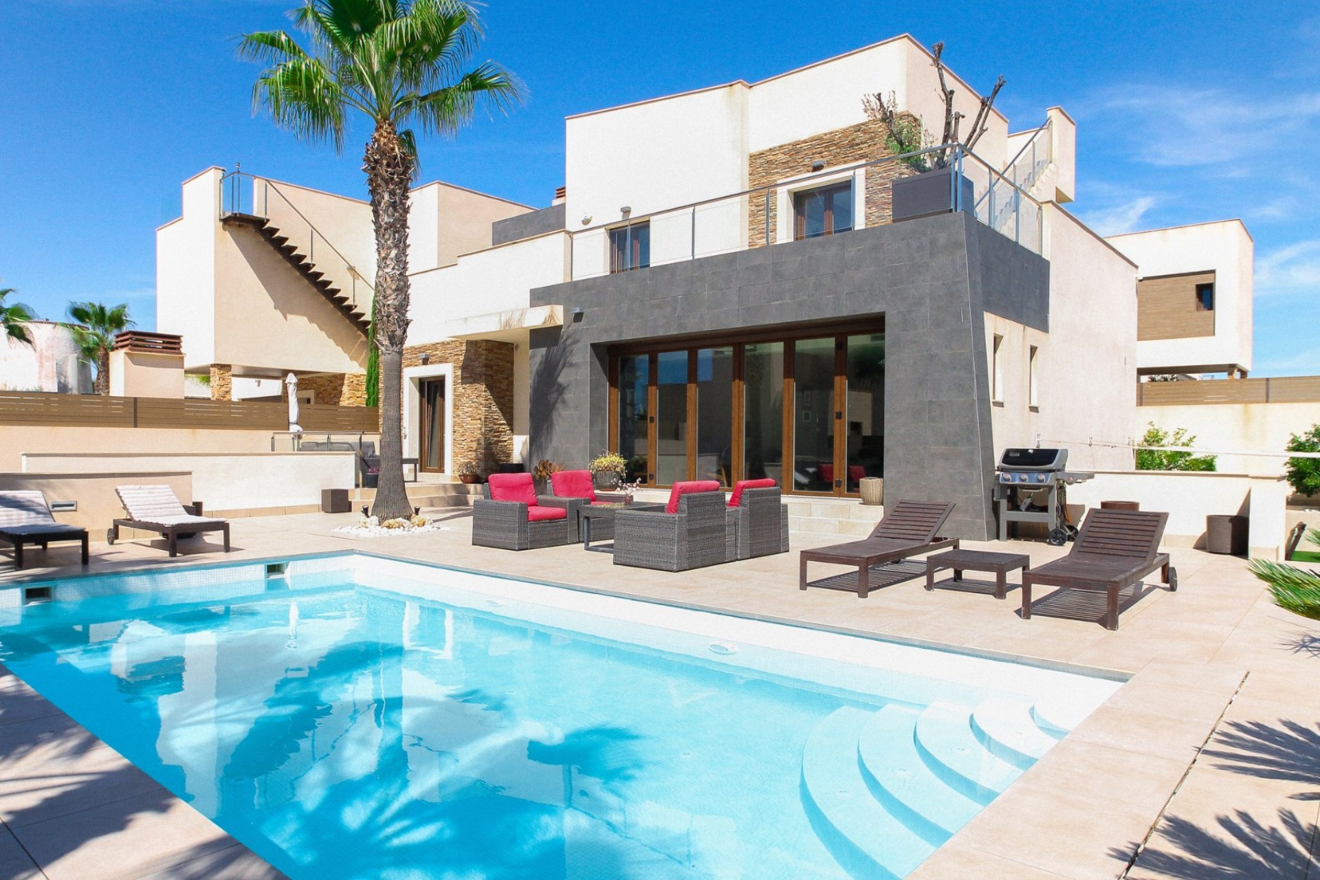Használt Ingatlanok - Villa -
Torrevieja - Costa Blanca
