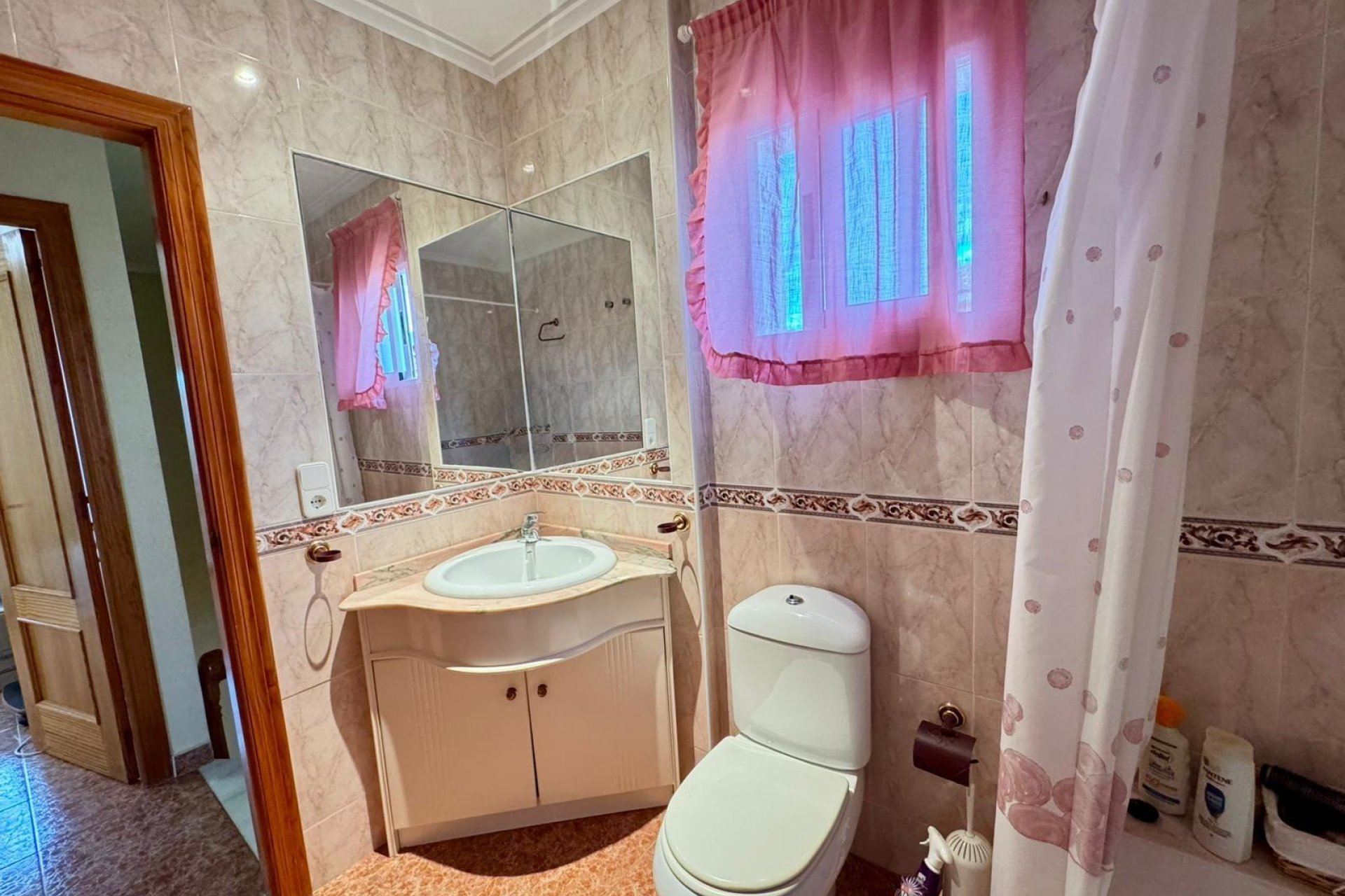 Használt Ingatlanok - Villa -
Torrevieja - Costa Blanca