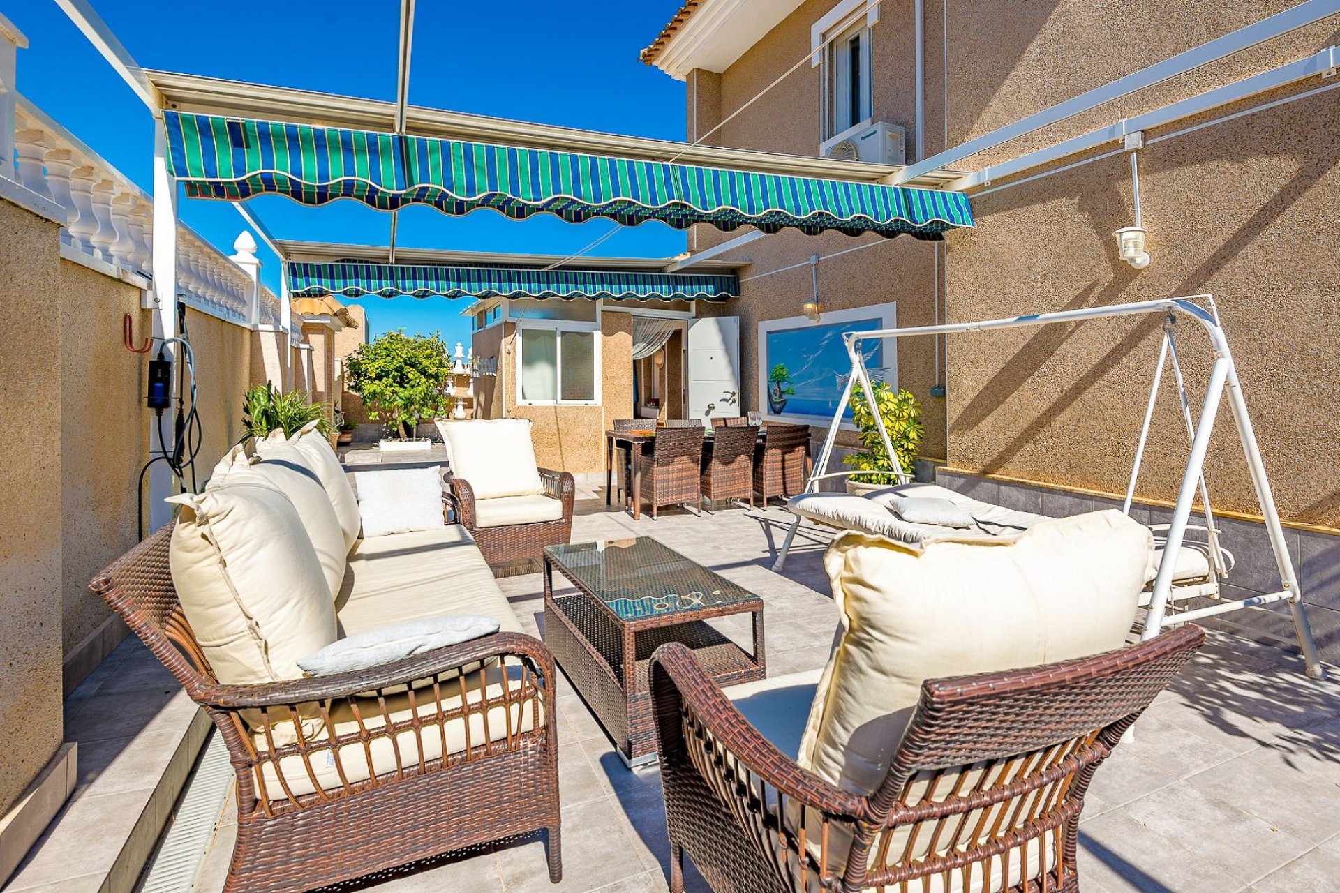 Használt Ingatlanok - Villa -
Torrevieja - Costa Blanca