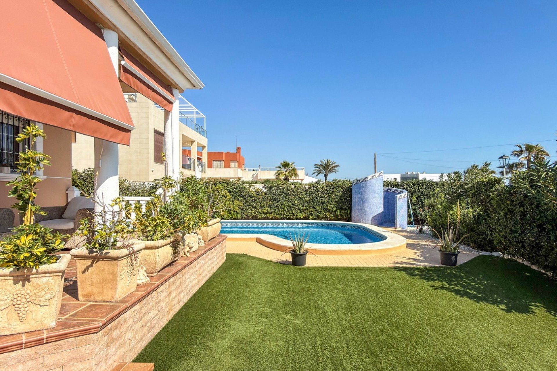 Használt Ingatlanok - Villa -
Torrevieja - Costa Blanca