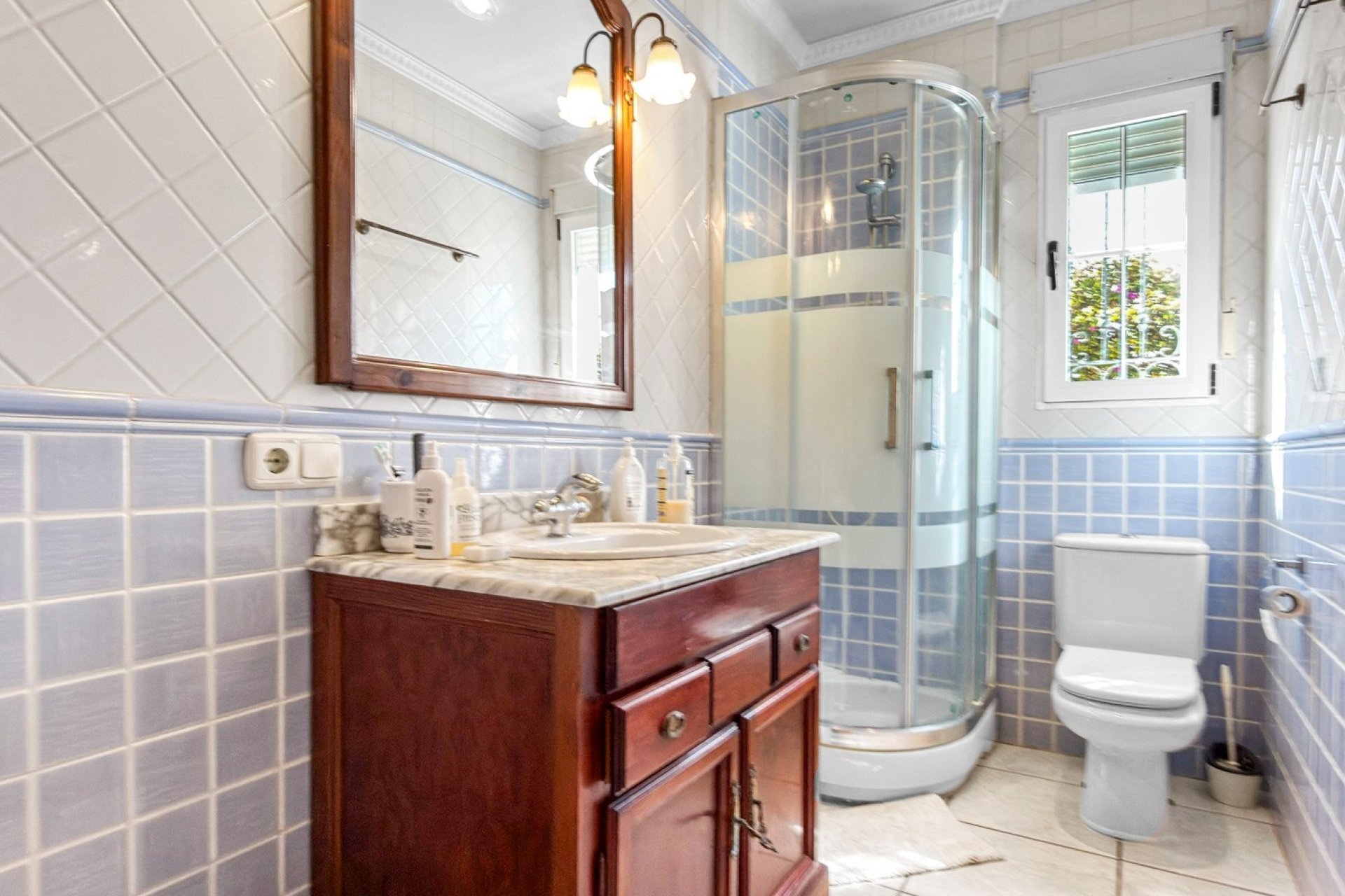 Használt Ingatlanok - Villa -
Torrevieja - Costa Blanca