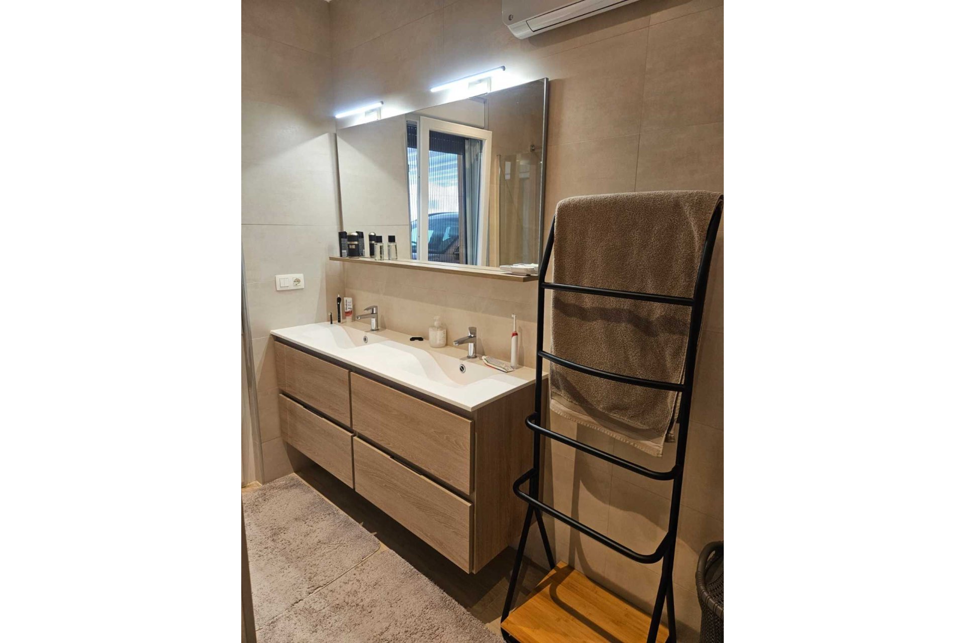 Használt Ingatlanok - Villa -
Torrevieja - Costa Blanca